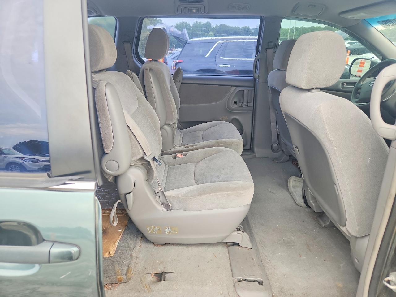 2004 Toyota Sienna Ce 7 Passenger Gray vin: 5TDZA23C74S015538