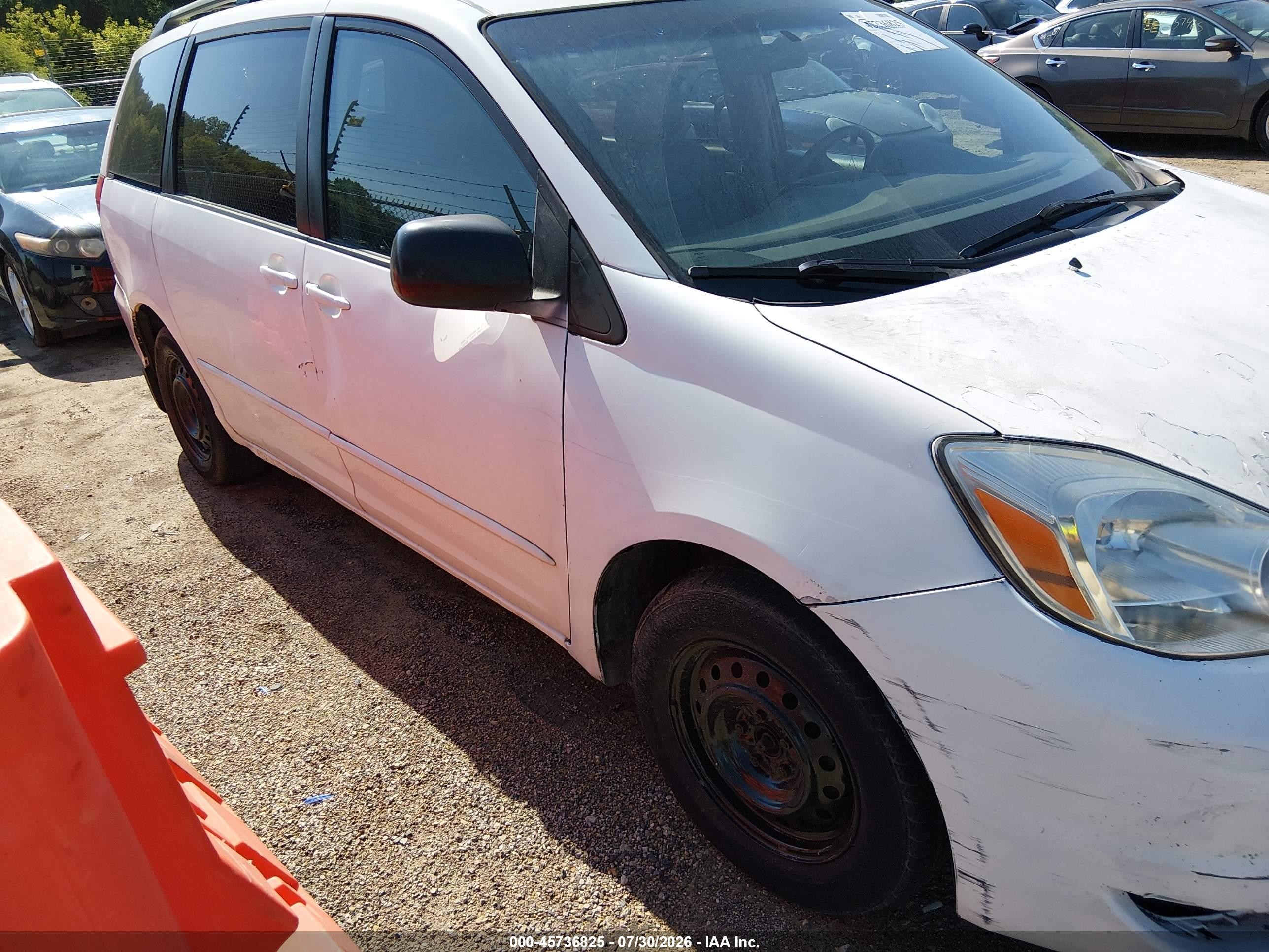 2004 Toyota Sienna Le Белый vin: 5TDZA23C74S066411