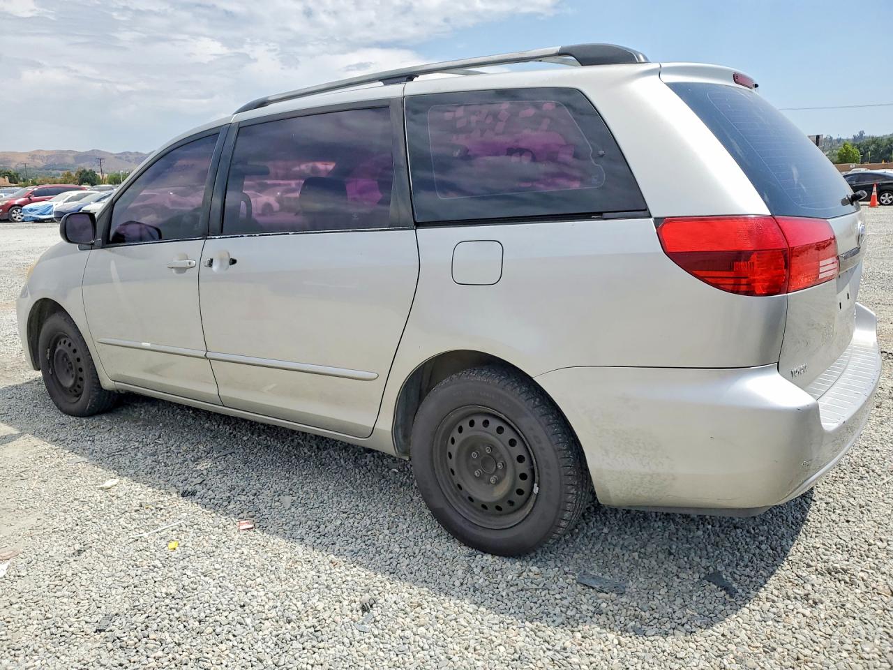 2004 Toyota Sienna Ce 8 Passenger Серебряный vin: 5TDZA23C74S077599