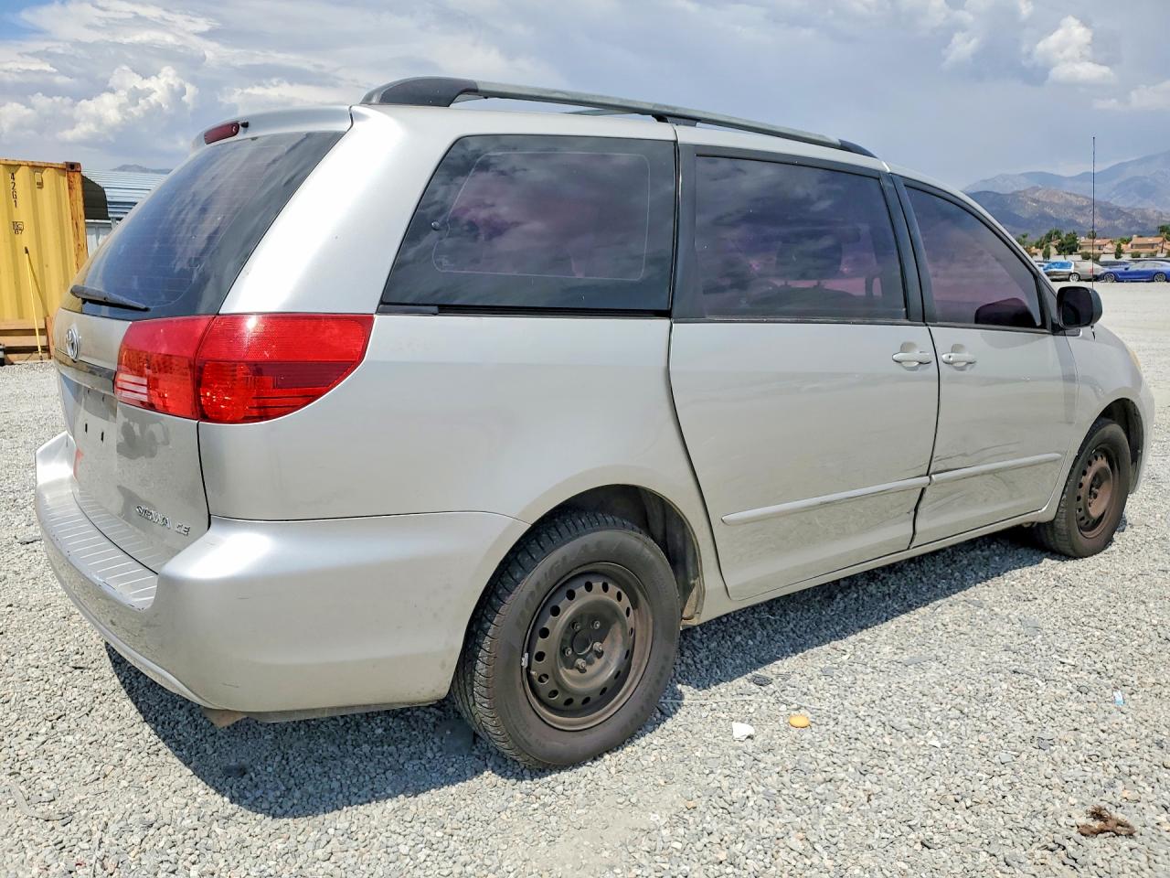 2004 Toyota Sienna Ce 8 Passenger Серебряный vin: 5TDZA23C74S077599