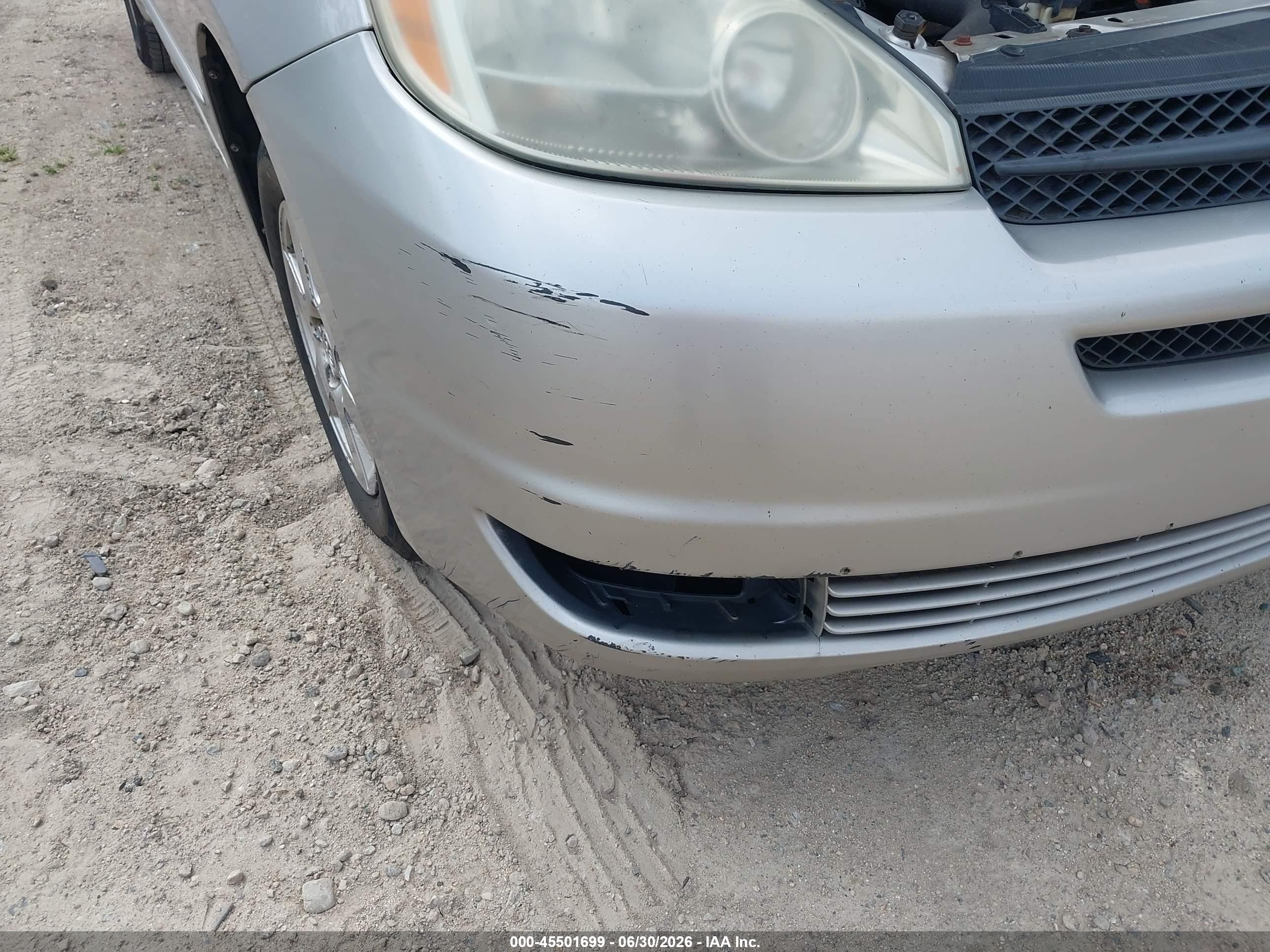 2004 Toyota Sienna Le Cream vin: 5TDZA23C74S179212