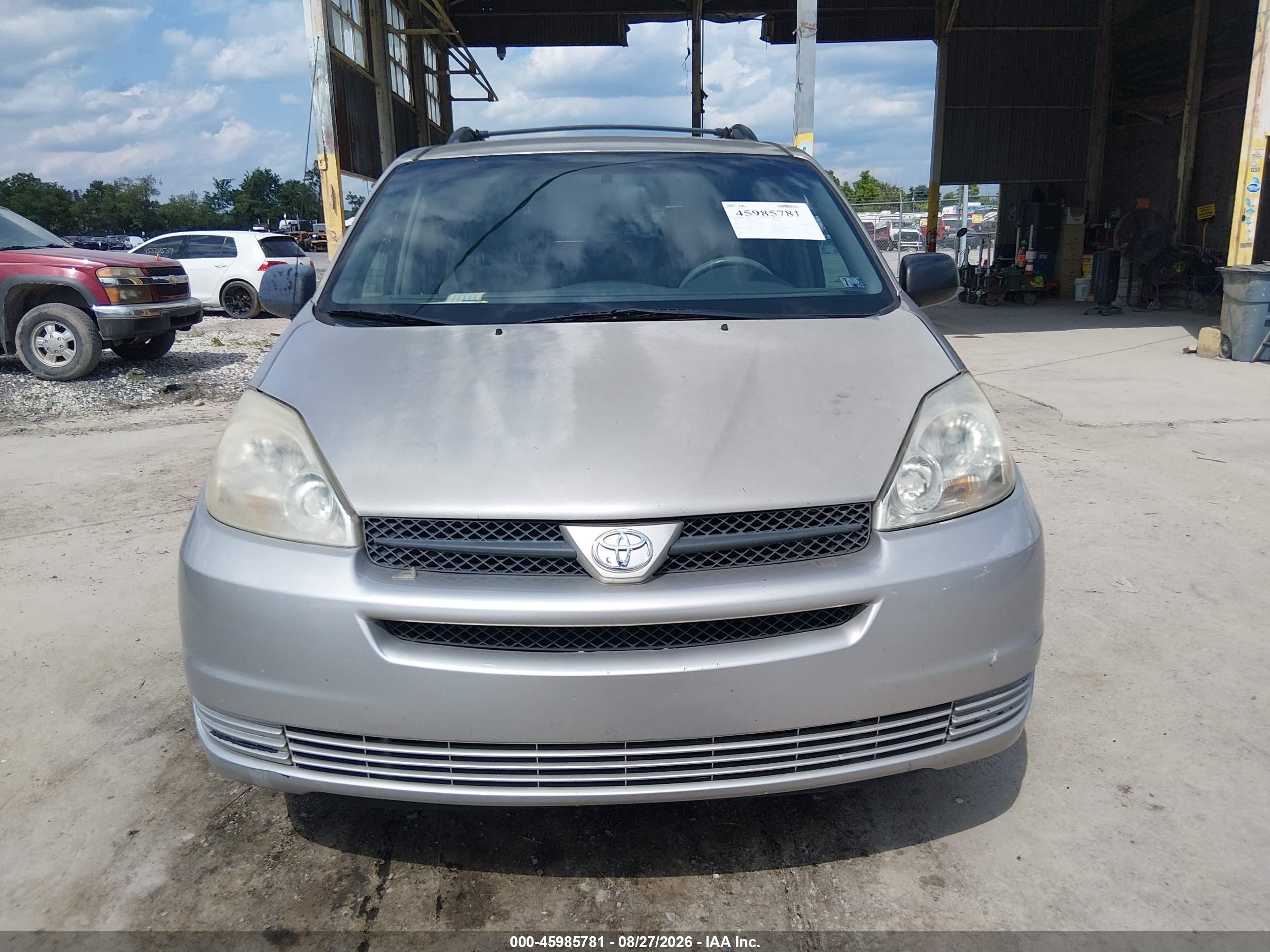 2004 Toyota Sienna Le Silver vin: 5TDZA23C74S201810