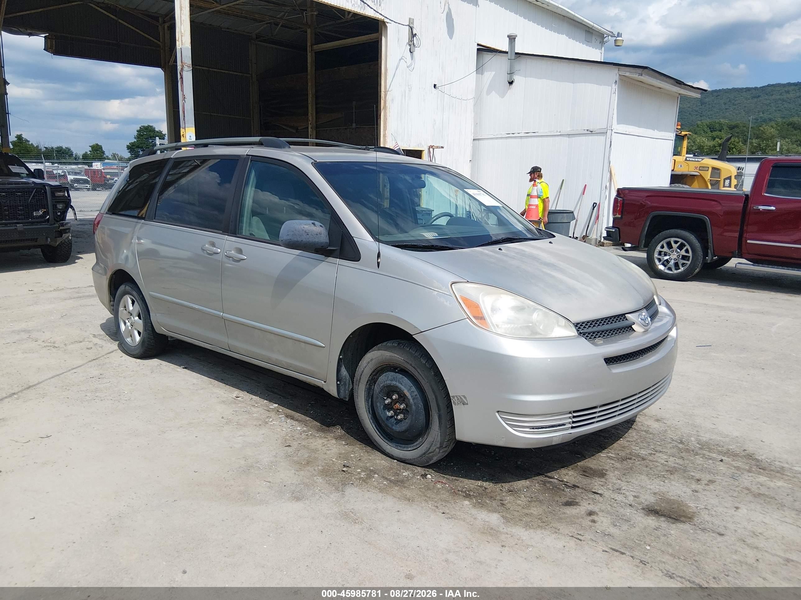 2004 Toyota Sienna Le Silver vin: 5TDZA23C74S201810