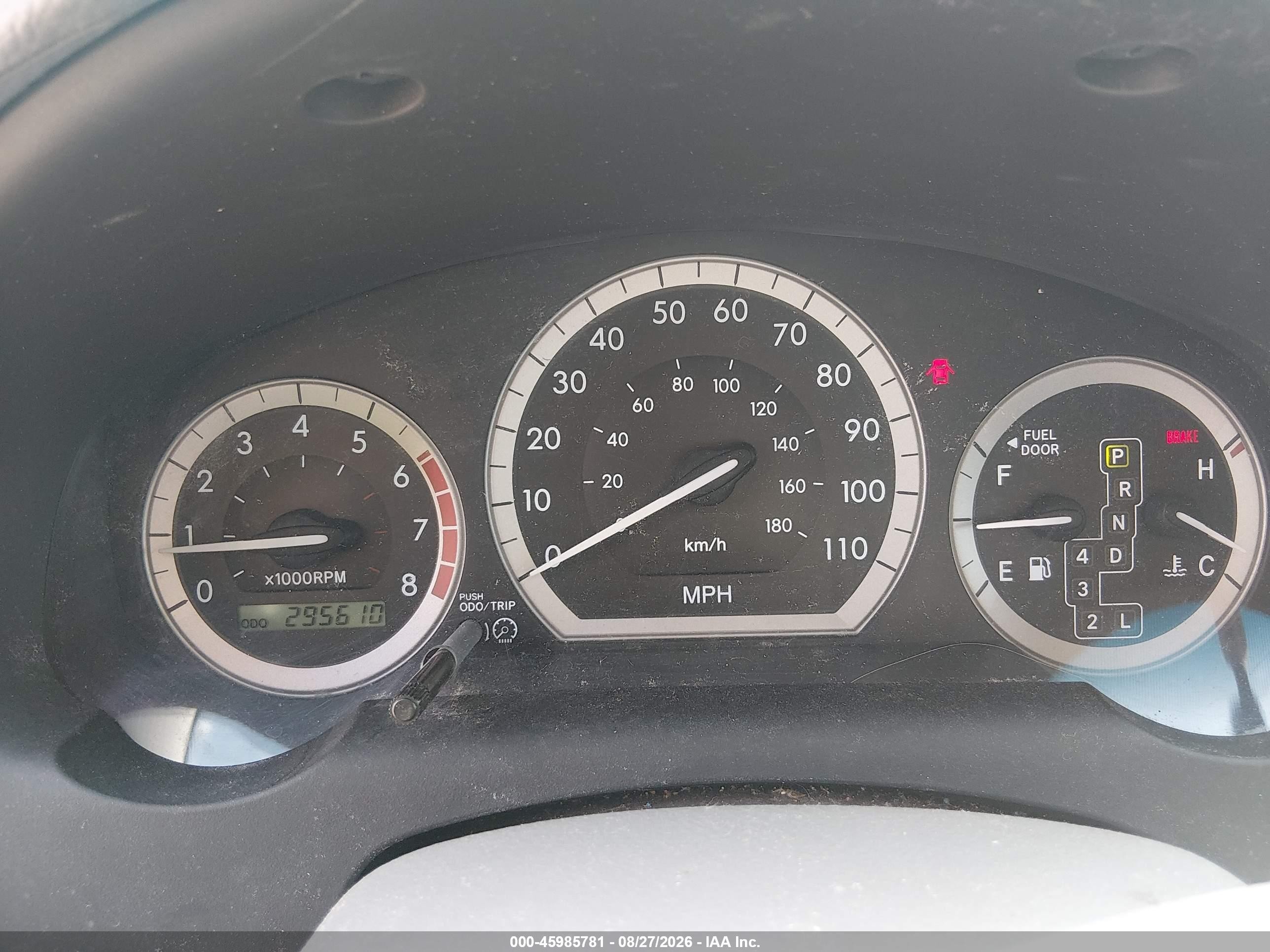 2004 Toyota Sienna Le Silver vin: 5TDZA23C74S201810