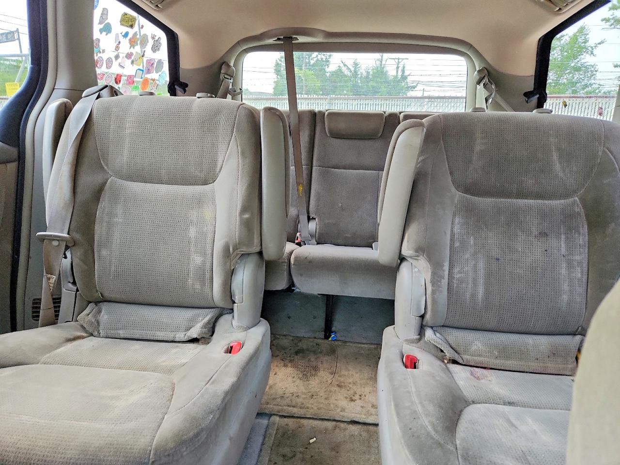 2004 Toyota Sienna Le 7 Passenger Желто-коричневый vin: 5TDZA23C74S203704