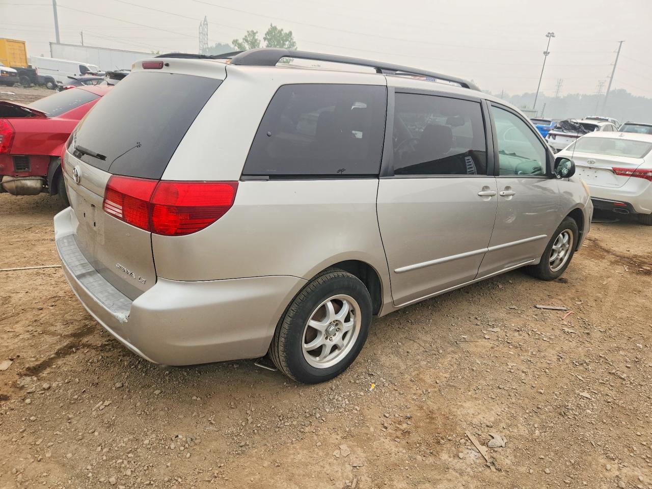 2005 Toyota Sienna Le 7 Passenger Silver vin: 5TDZA23C75S246862