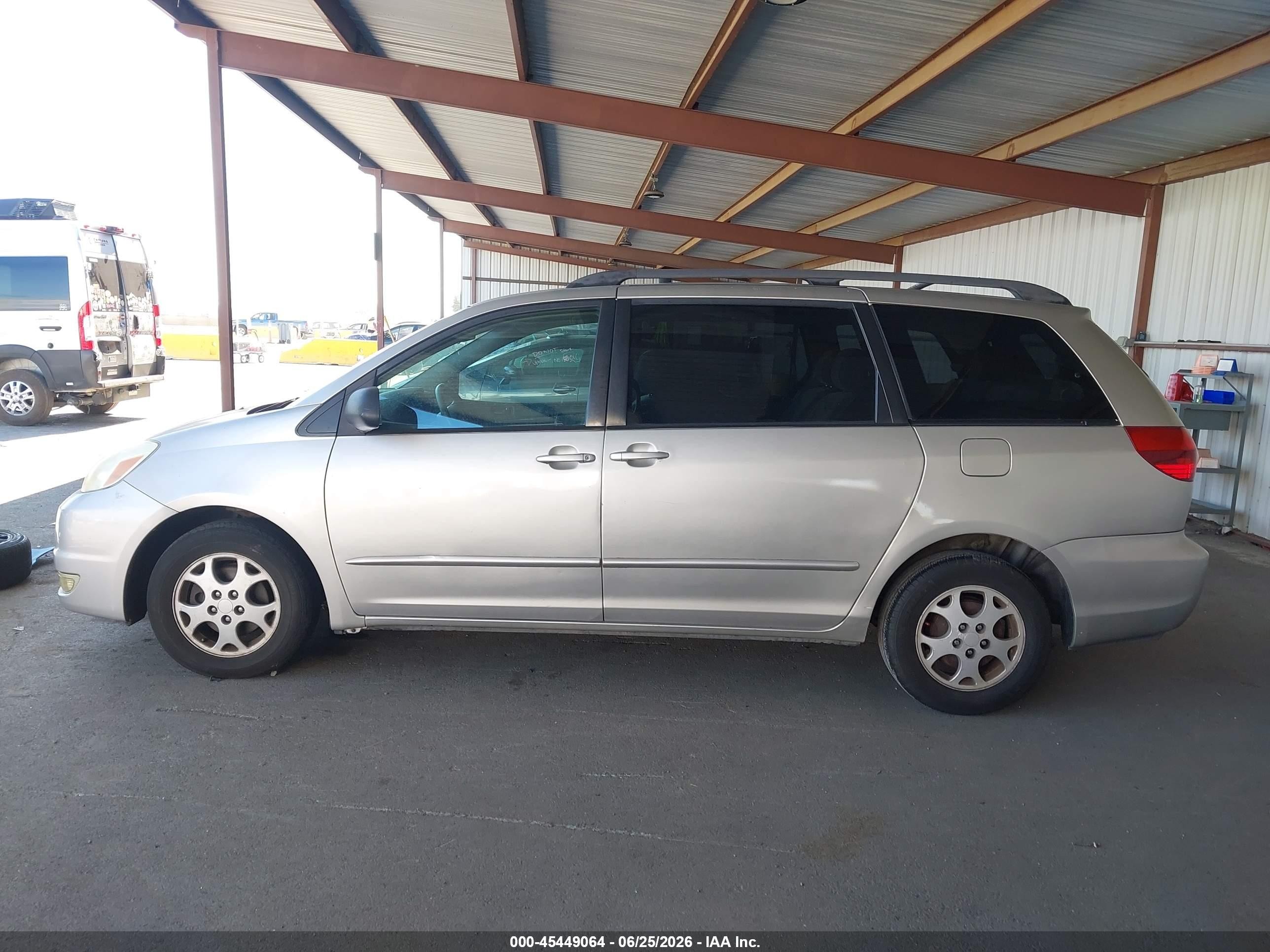 2005 Toyota Sienna Le Silver vin: 5TDZA23C75S252662