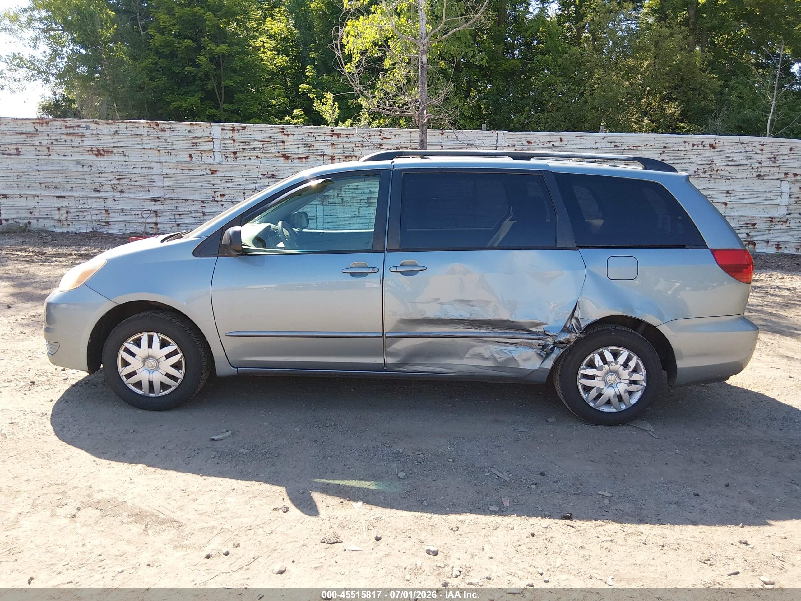 2005 Toyota Sienna Le Синий vin: 5TDZA23C75S254959