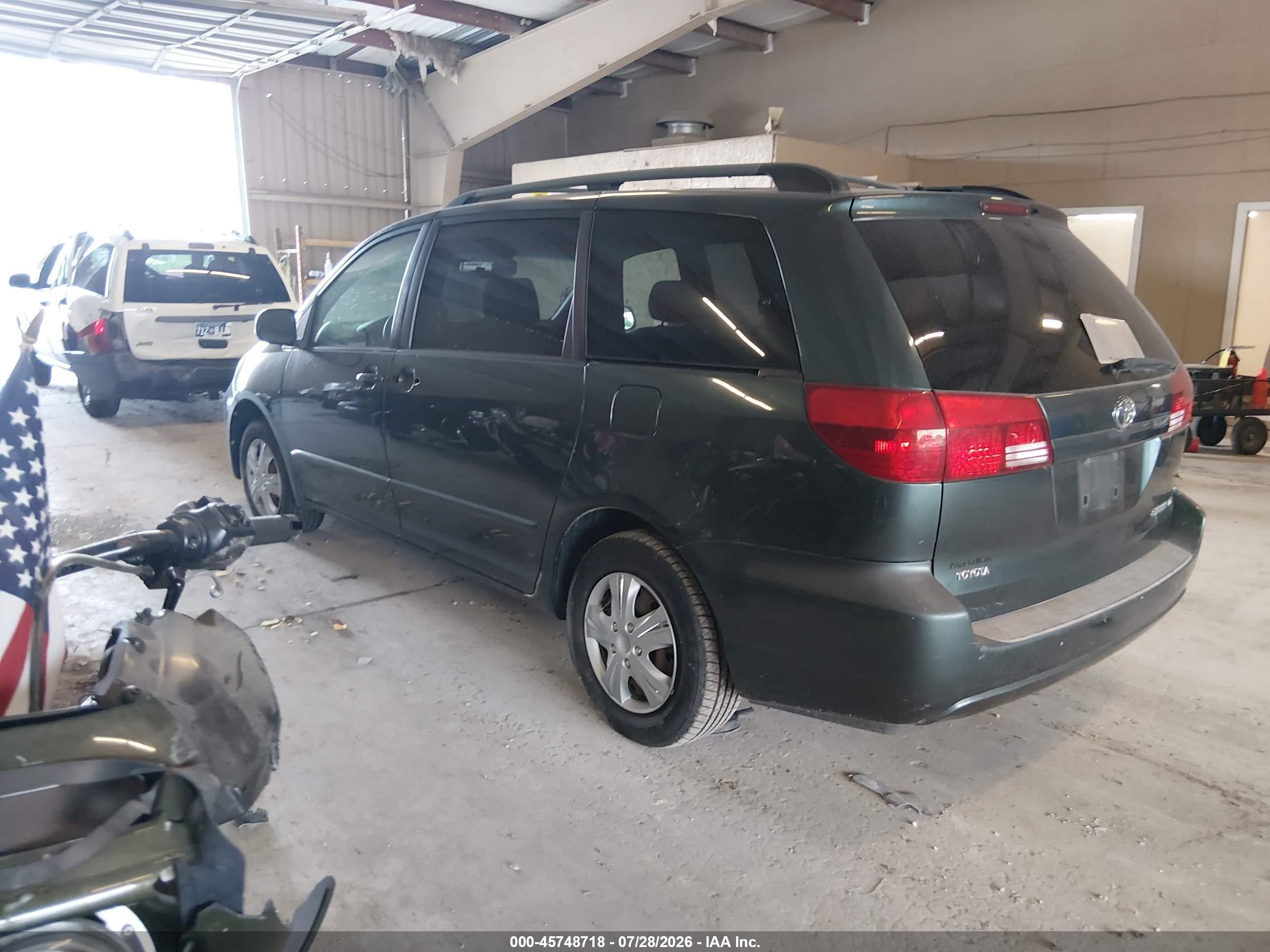 2005 Toyota Sienna Le Green vin: 5TDZA23C75S263287