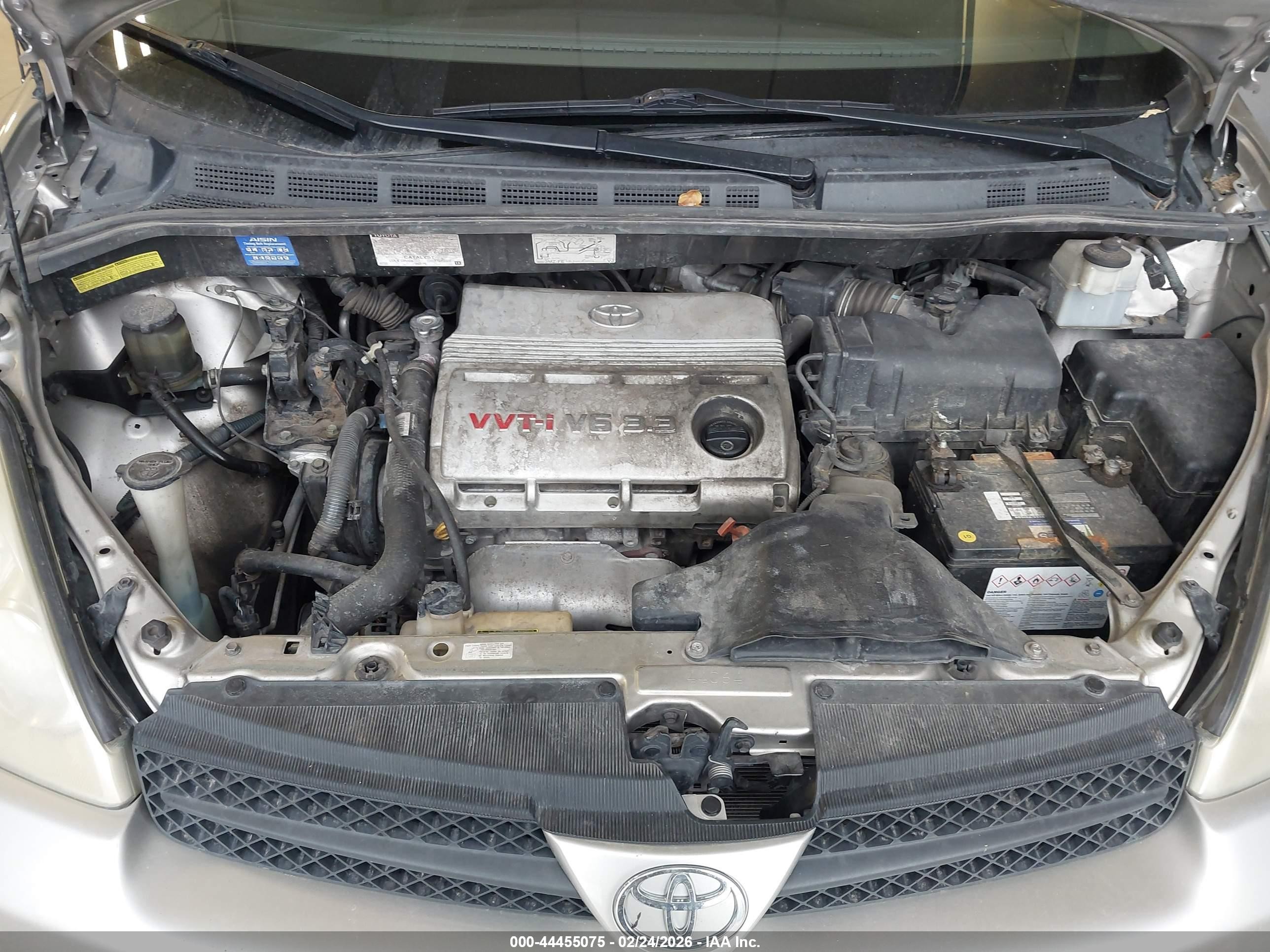 2005 Toyota Sienna Le Серебряный vin: 5TDZA23C75S265590