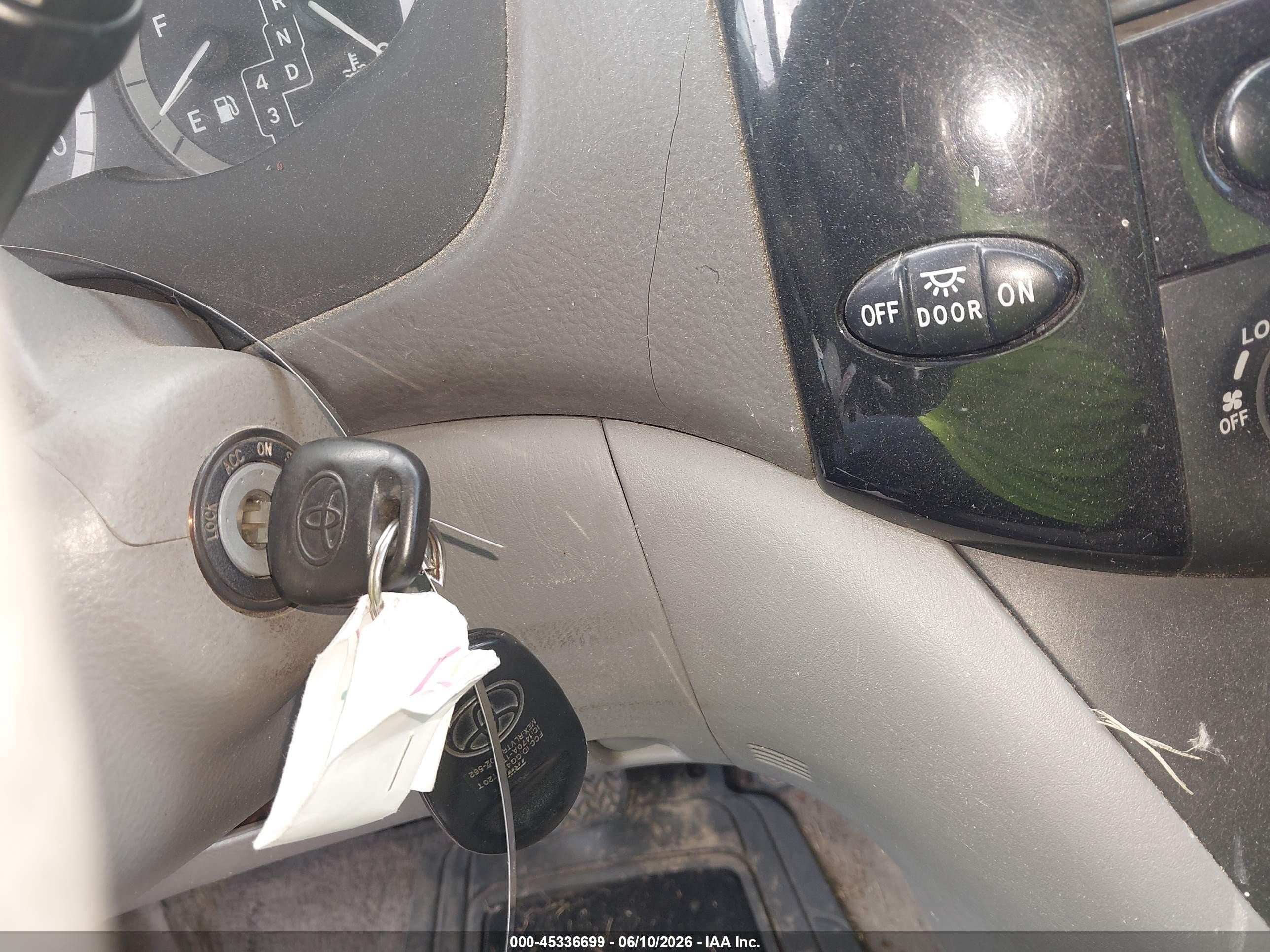 2005 Toyota Sienna Le Синий vin: 5TDZA23C75S276315