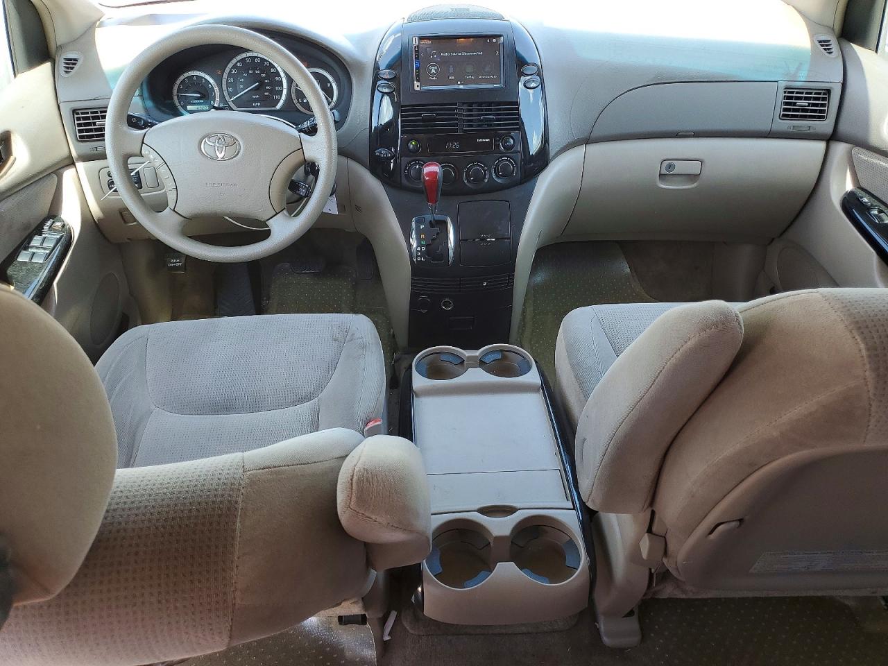2005 Toyota Sienna Le 8 Passenger Maroon vin: 5TDZA23C75S277996