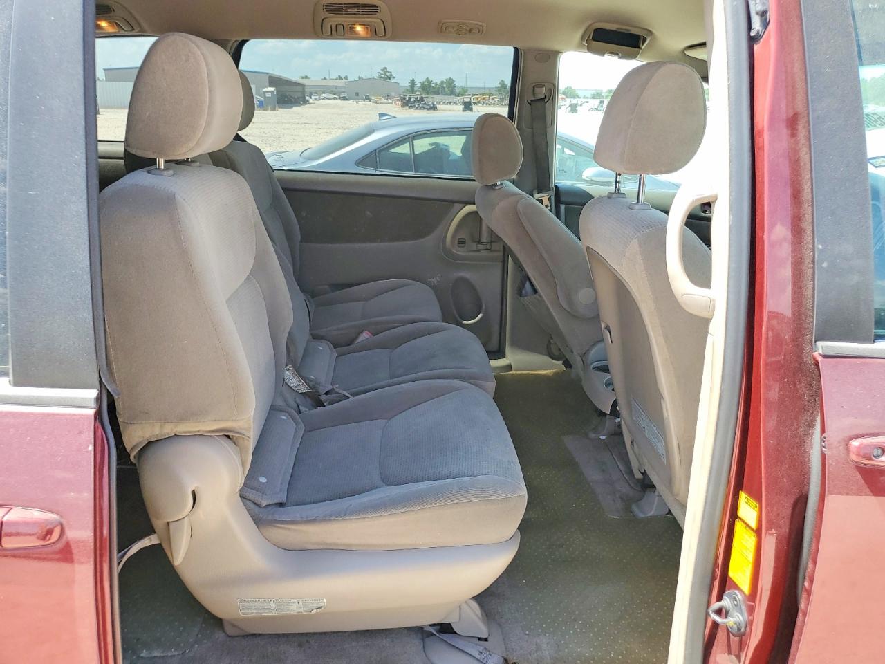 2005 Toyota Sienna Le 8 Passenger Maroon vin: 5TDZA23C75S277996