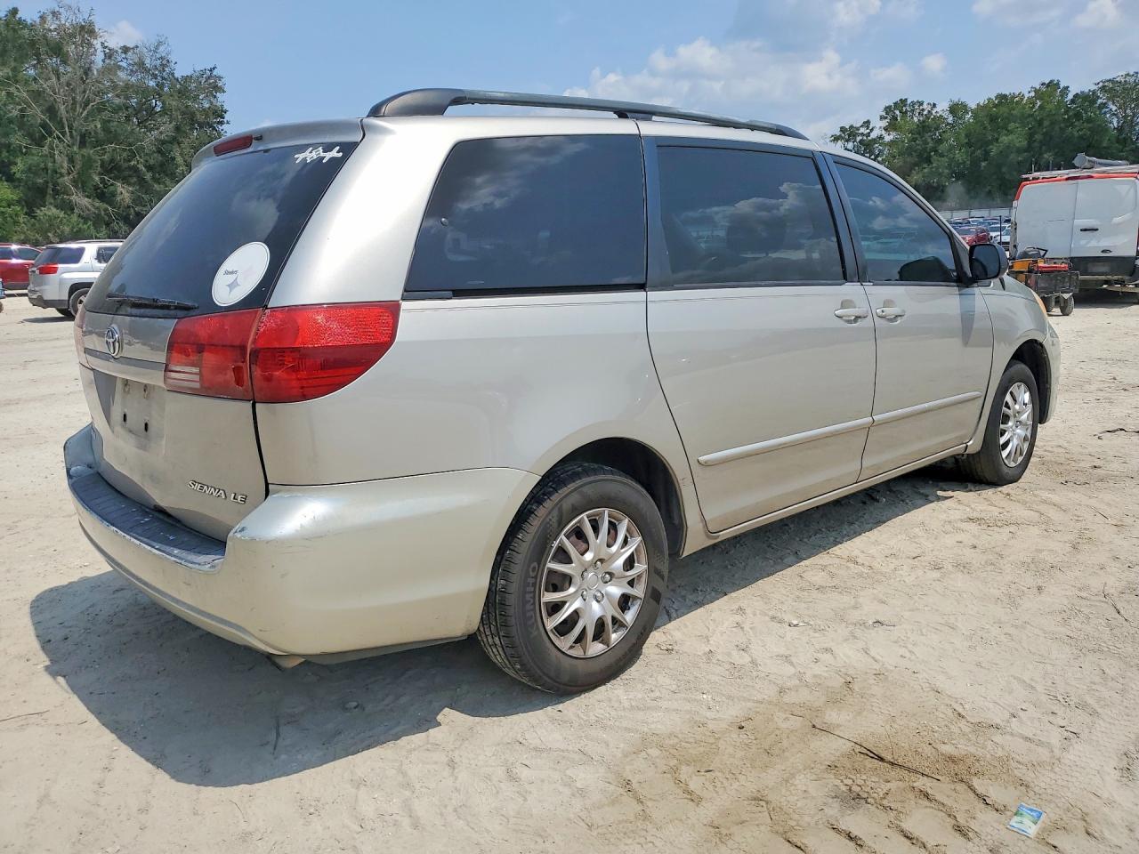 2005 Toyota Sienna Le 8 Passenger Silver vin: 5TDZA23C75S325044