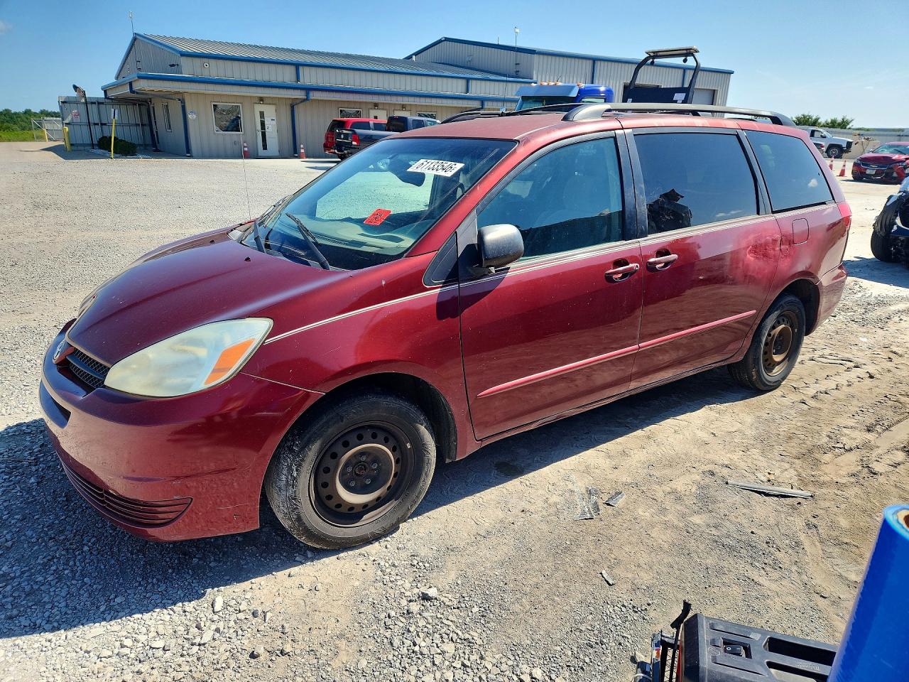 2005 Toyota Sienna Le 7 Passenger Red vin: 5TDZA23C75S354480