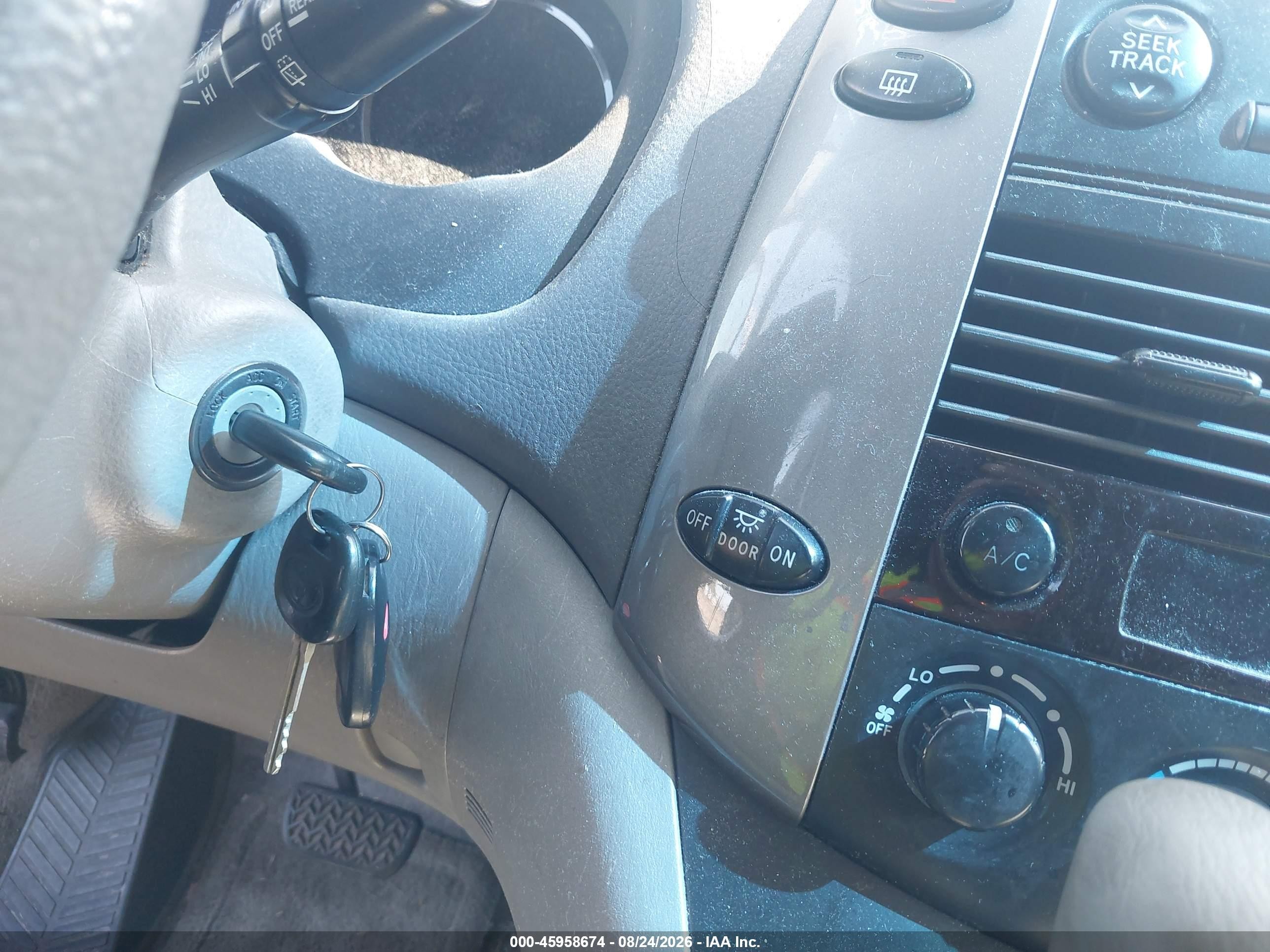 2006 Toyota Sienna Le Light Blue vin: 5TDZA23C76S398948