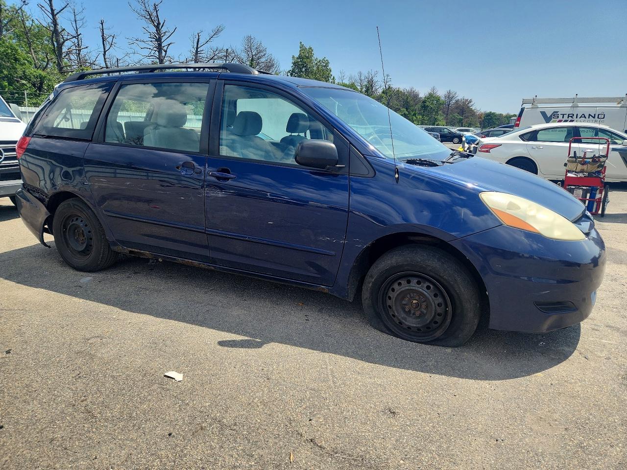 2006 Toyota Sienna Ce 7 Passenger Синий vin: 5TDZA23C76S445007