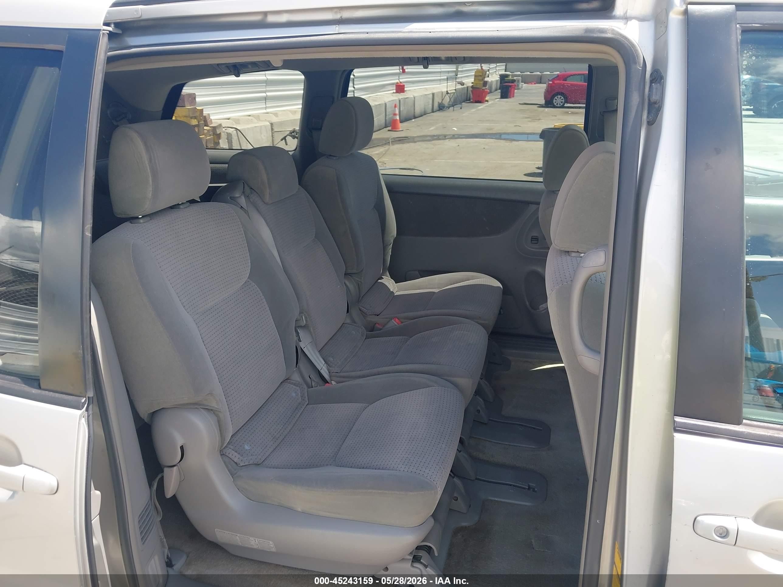 2006 Toyota Sienna Le Silver vin: 5TDZA23C76S448764