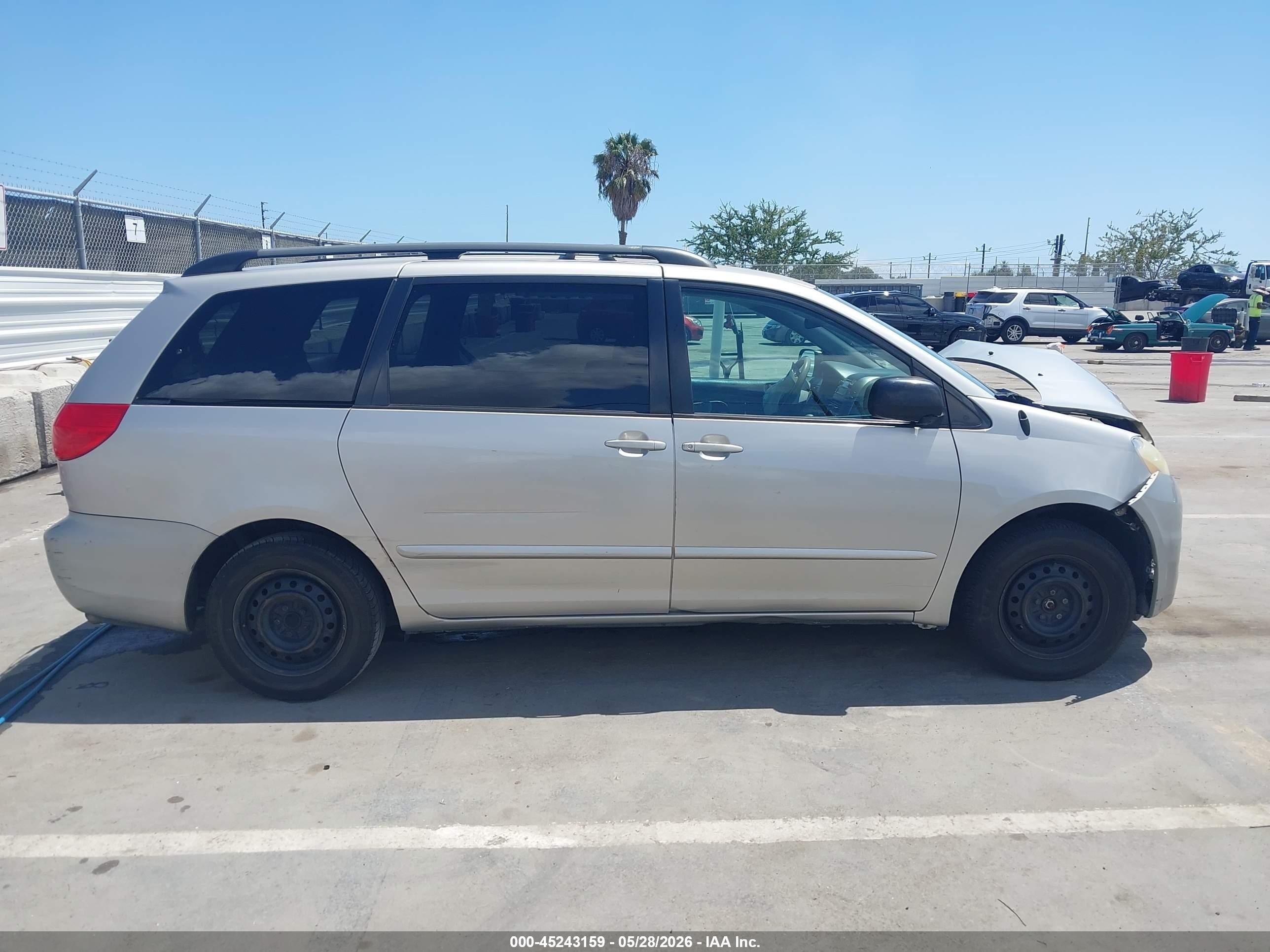 2006 Toyota Sienna Le Silver vin: 5TDZA23C76S448764