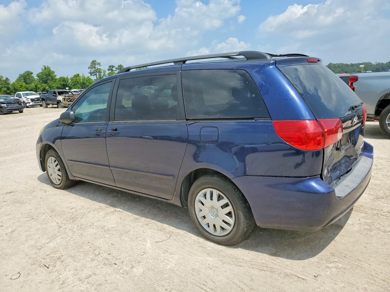 2006 Toyota Sienna Le 8 Passenger Blue vin: 5TDZA23C76S459523