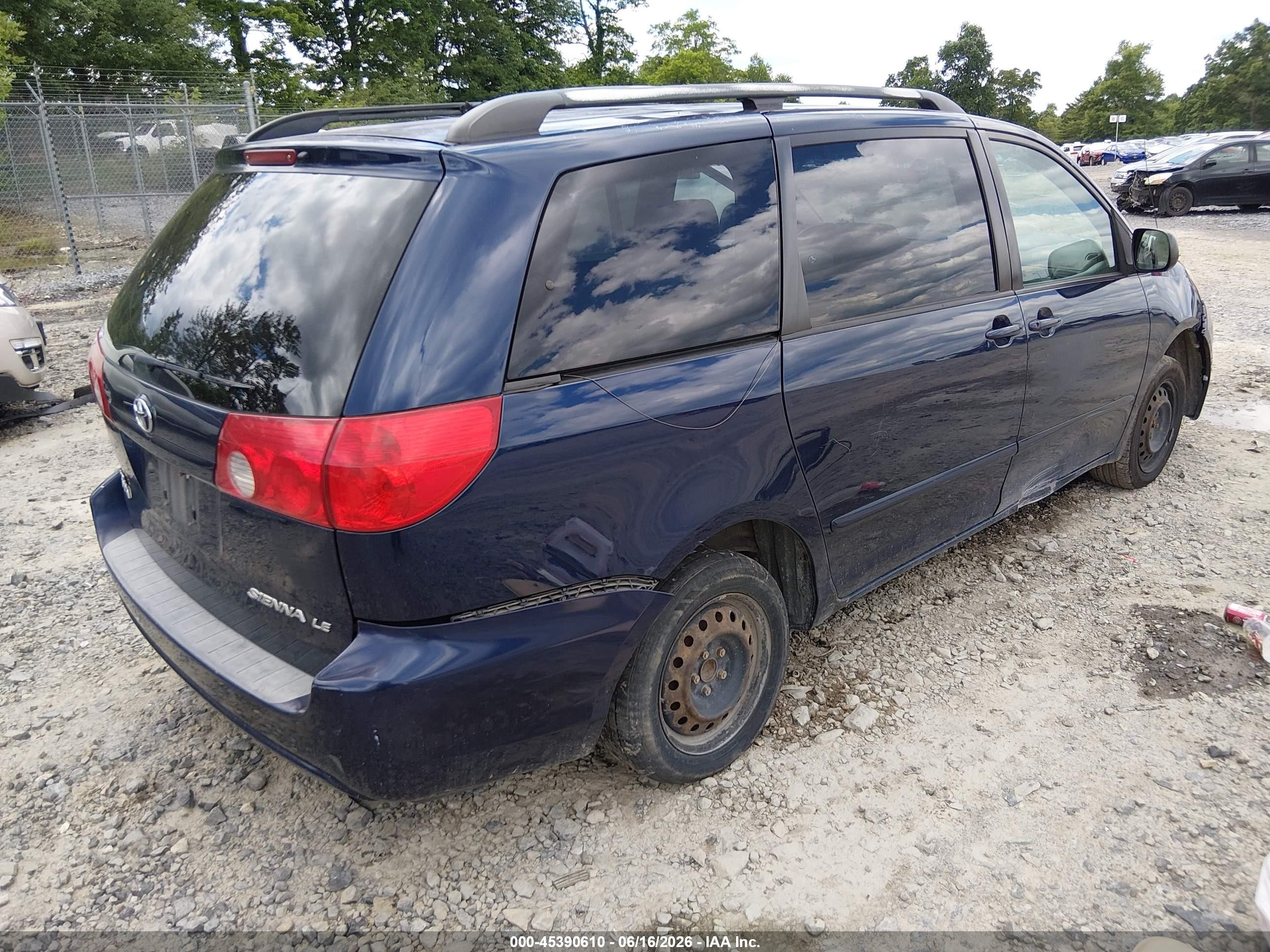 2006 Toyota Sienna Le Blue vin: 5TDZA23C76S468612
