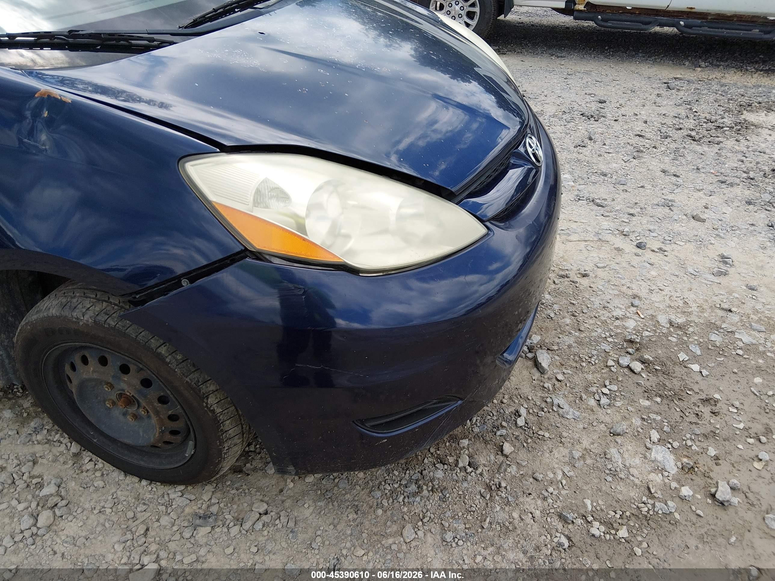 2006 Toyota Sienna Le Blue vin: 5TDZA23C76S468612