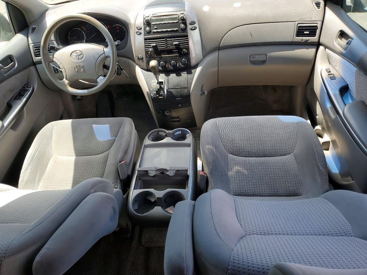 2006 Toyota Sienna Le 8 Passenger White vin: 5TDZA23C76S475317