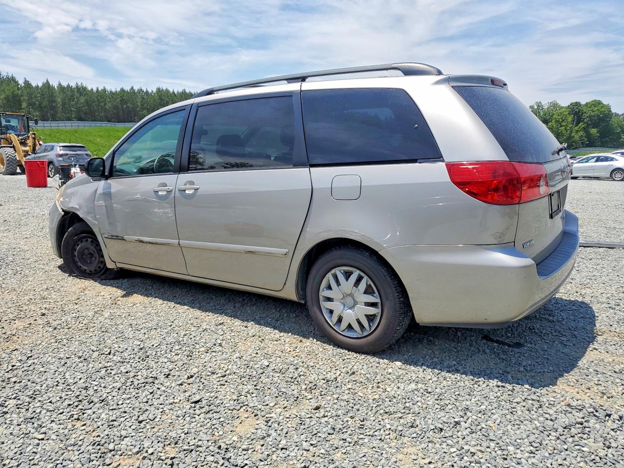 2006 Toyota Sienna Le 7 Passenger Silver vin: 5TDZA23C76S488410