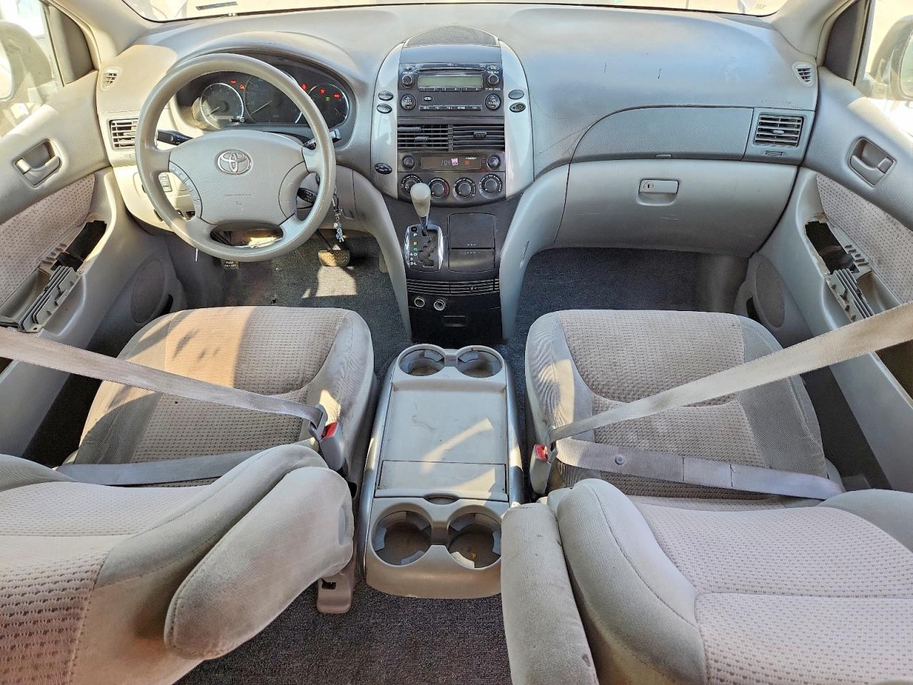 2006 Toyota Sienna Le 8 Passenger Silver vin: 5TDZA23C76S495647