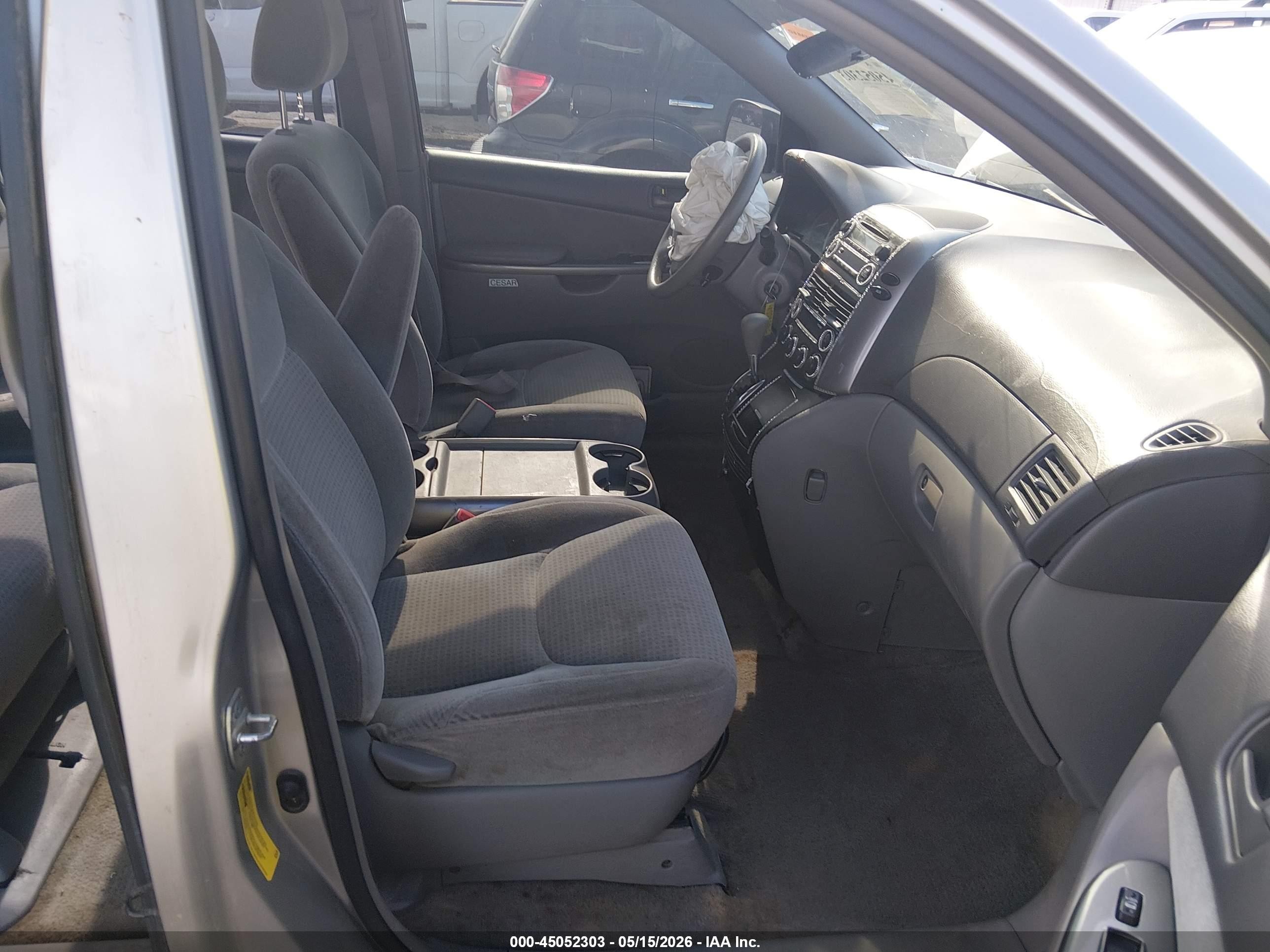 2006 Toyota Sienna Ce Silver vin: 5TDZA23C76S524757