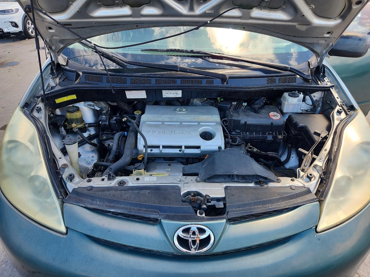 2006 Toyota Sienna Le Green vin: 5TDZA23C76S535550