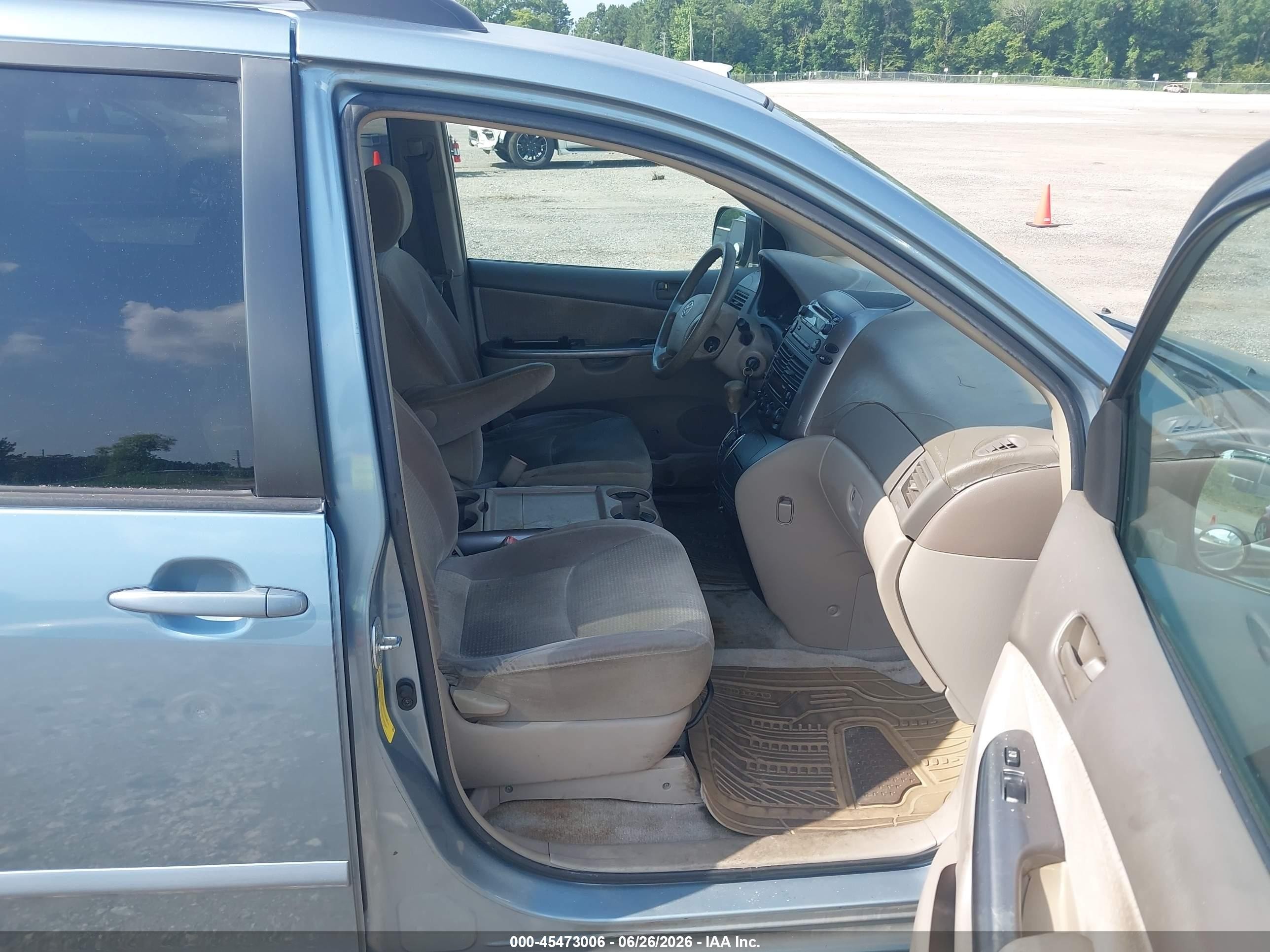 2006 Toyota Sienna Le Light Blue vin: 5TDZA23C76S540697