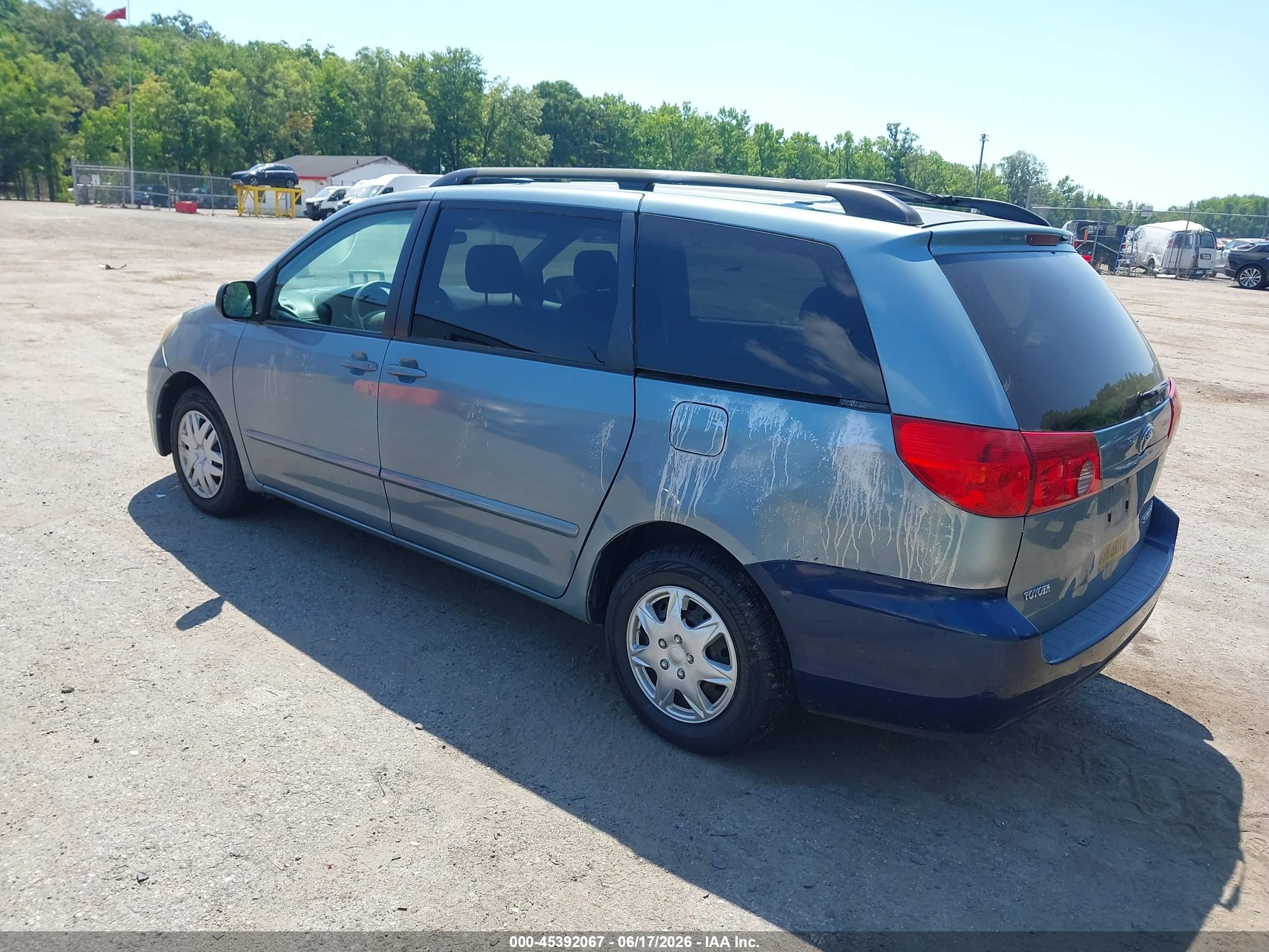 2006 Toyota Sienna Le Light Blue vin: 5TDZA23C76S547701