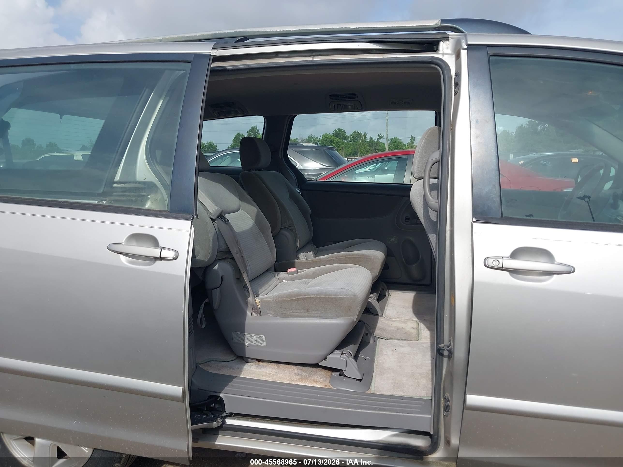 2006 Toyota Sienna Ce/le Silver vin: 5TDZA23C76S551182