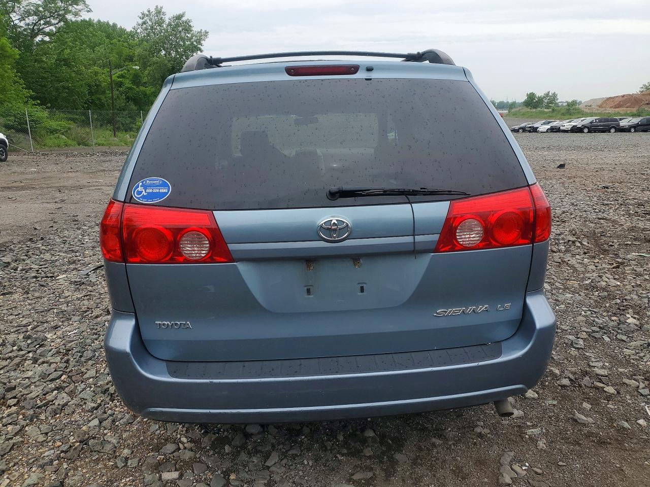 2006 Toyota Sienna Le 8 Passenger Blue vin: 5TDZA23C76S566829