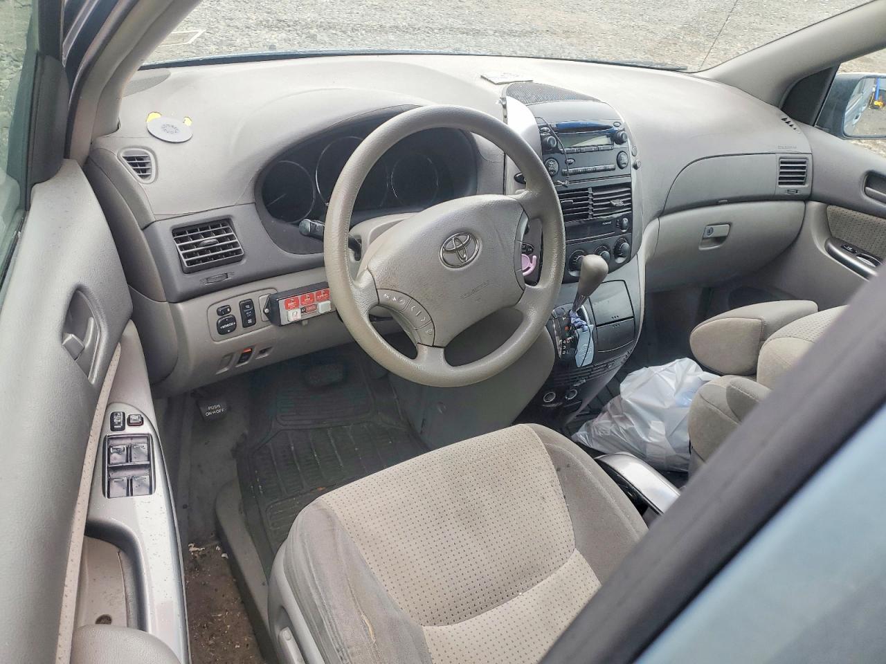 2006 Toyota Sienna Le 8 Passenger Blue vin: 5TDZA23C76S566829