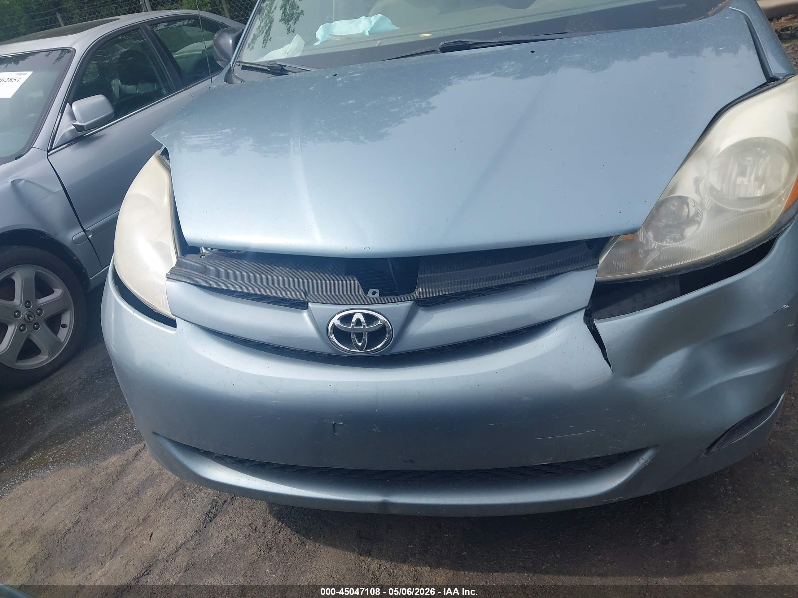 2006 Toyota Sienna Le Blue vin: 5TDZA23C76S572937