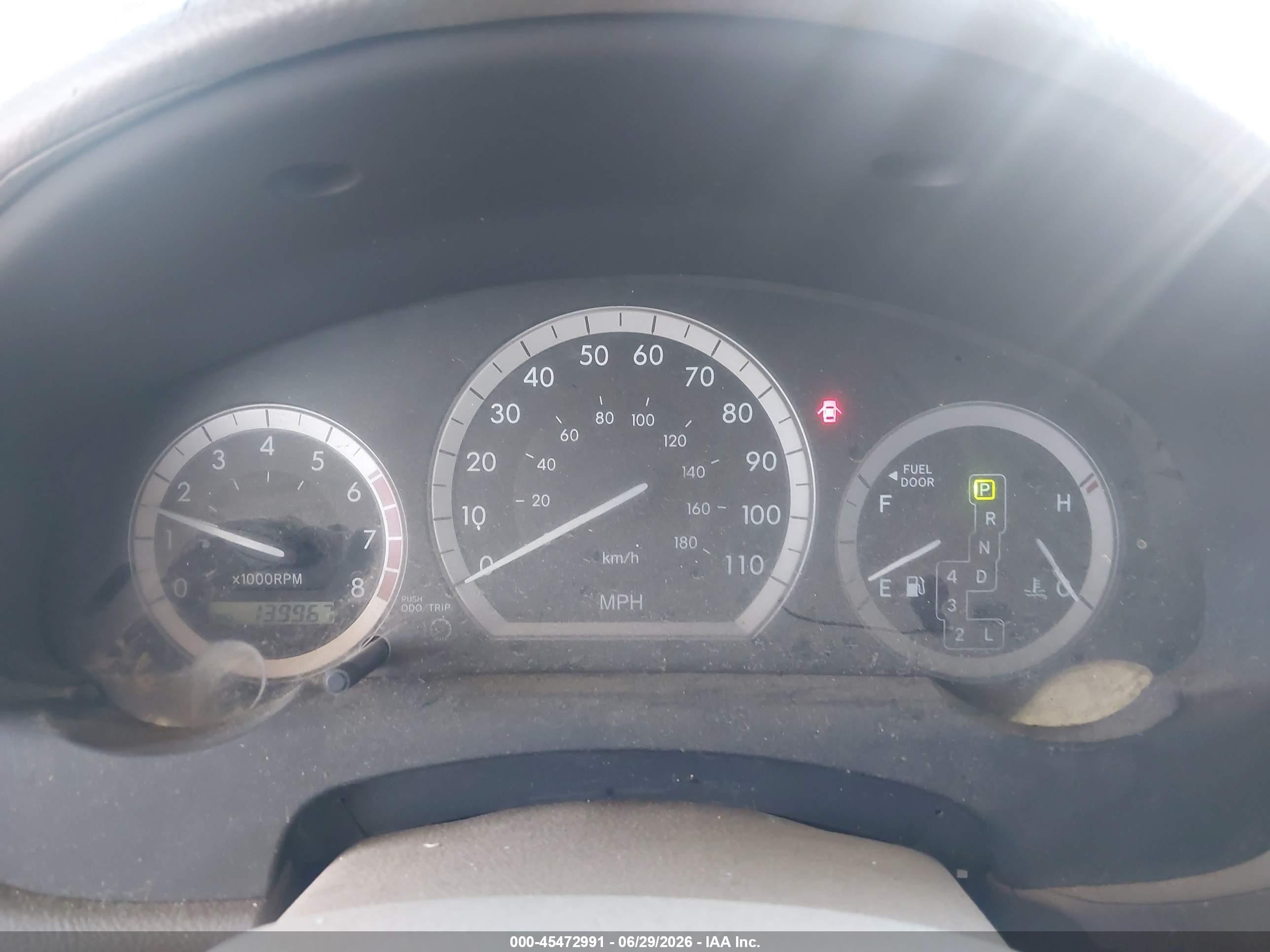 2004 Toyota Sienna Le Бордовый vin: 5TDZA23C84S034356