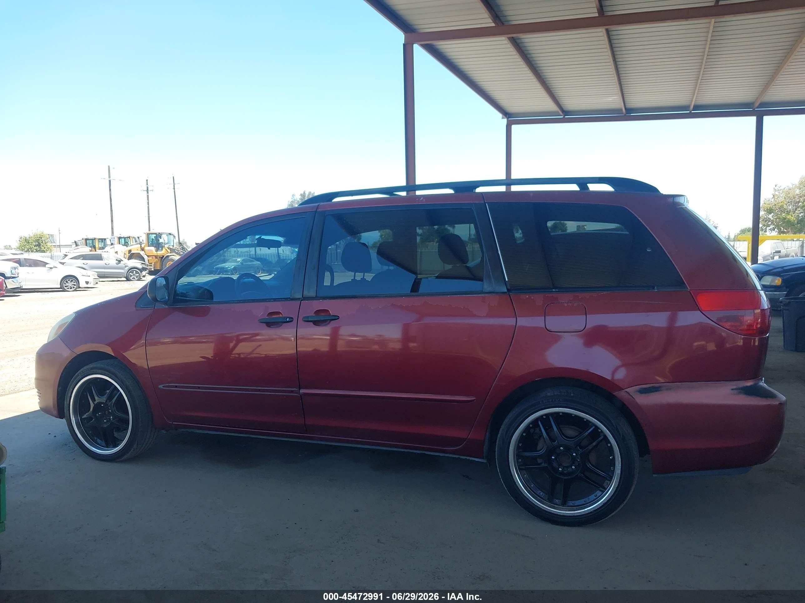 2004 Toyota Sienna Le Бордовый vin: 5TDZA23C84S034356