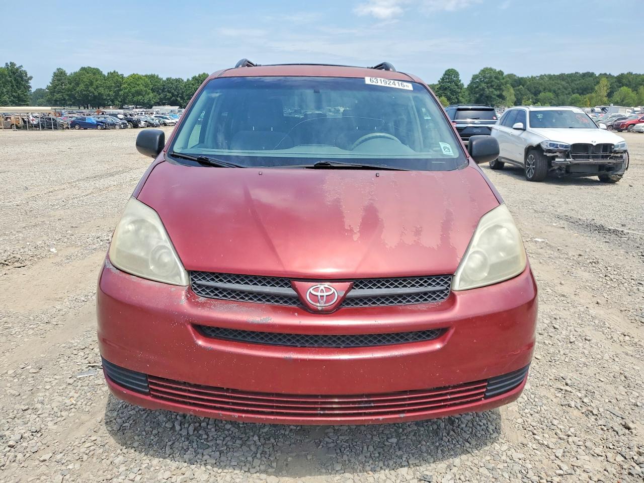 2004 Toyota Sienna Le 7 Passenger Red vin: 5TDZA23C84S046863