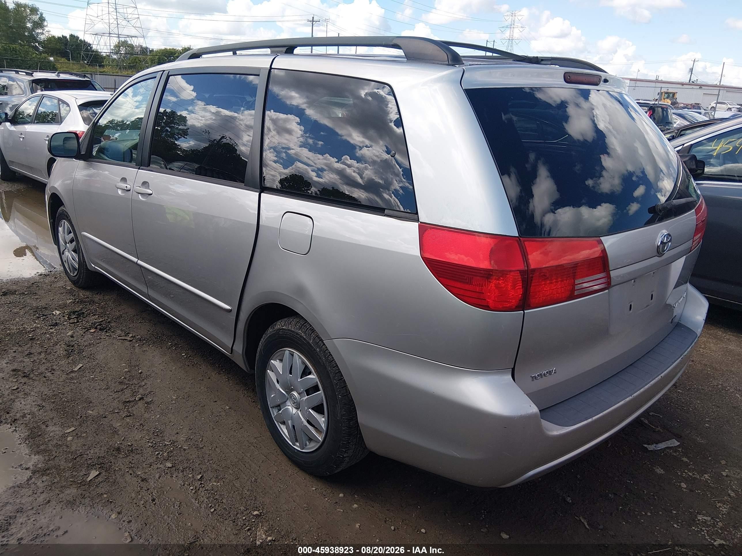 2004 Toyota Sienna Le Gray vin: 5TDZA23C84S052937