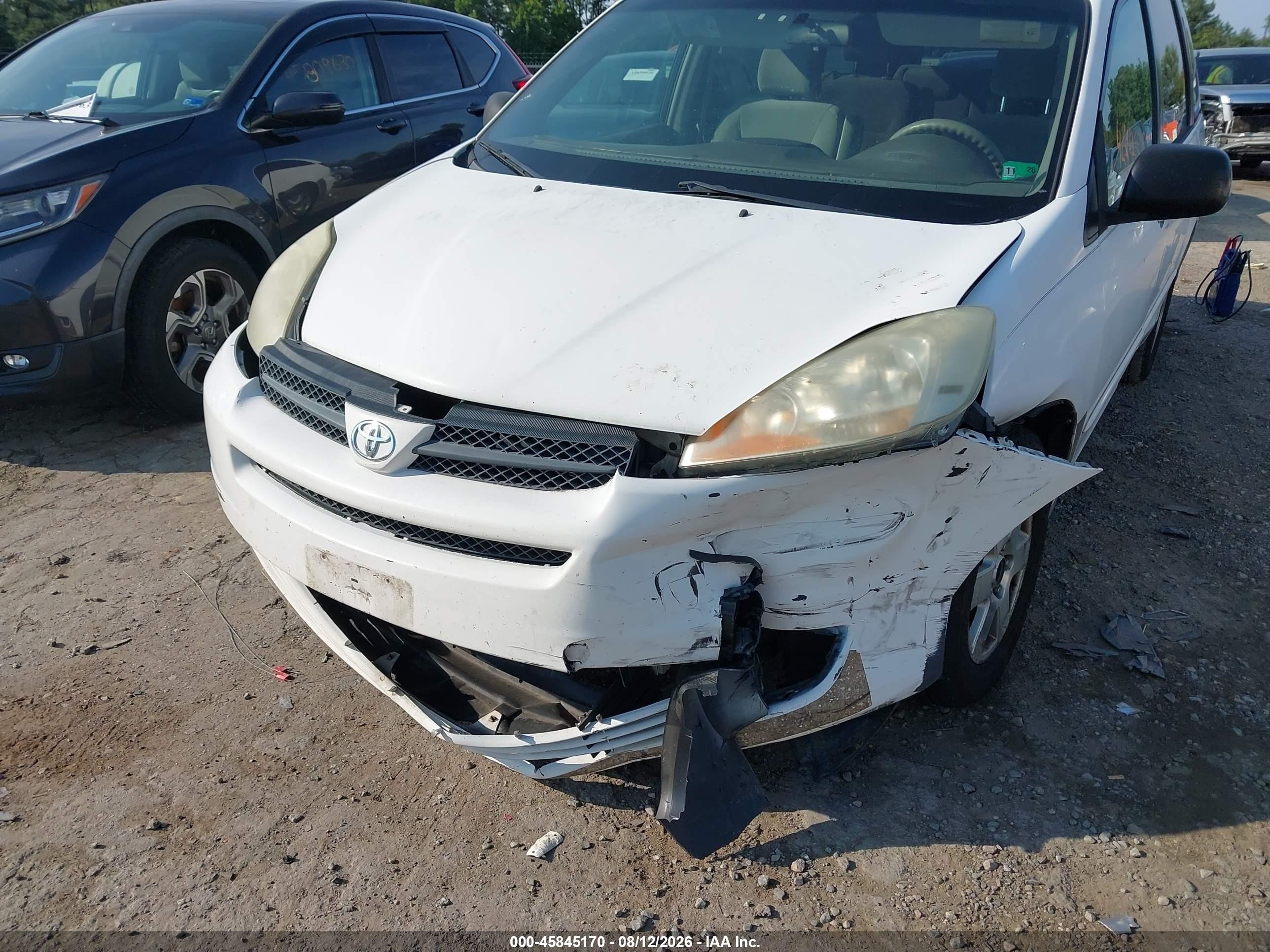 2004 Toyota Sienna Le Белый vin: 5TDZA23C84S131038