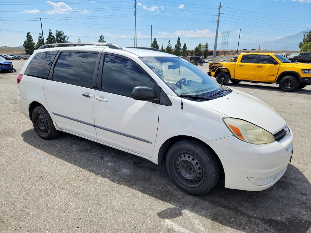2004 Toyota Sienna Ce 8 Passenger Белый vin: 5TDZA23C84S187416