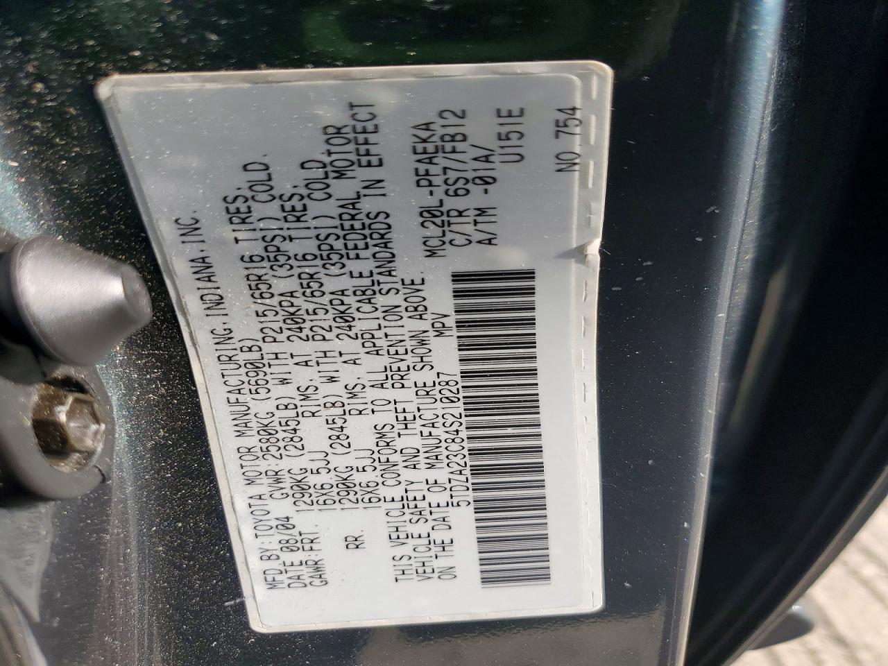 2004 Toyt Sienna Green vin: 5TDZA23C84S210287