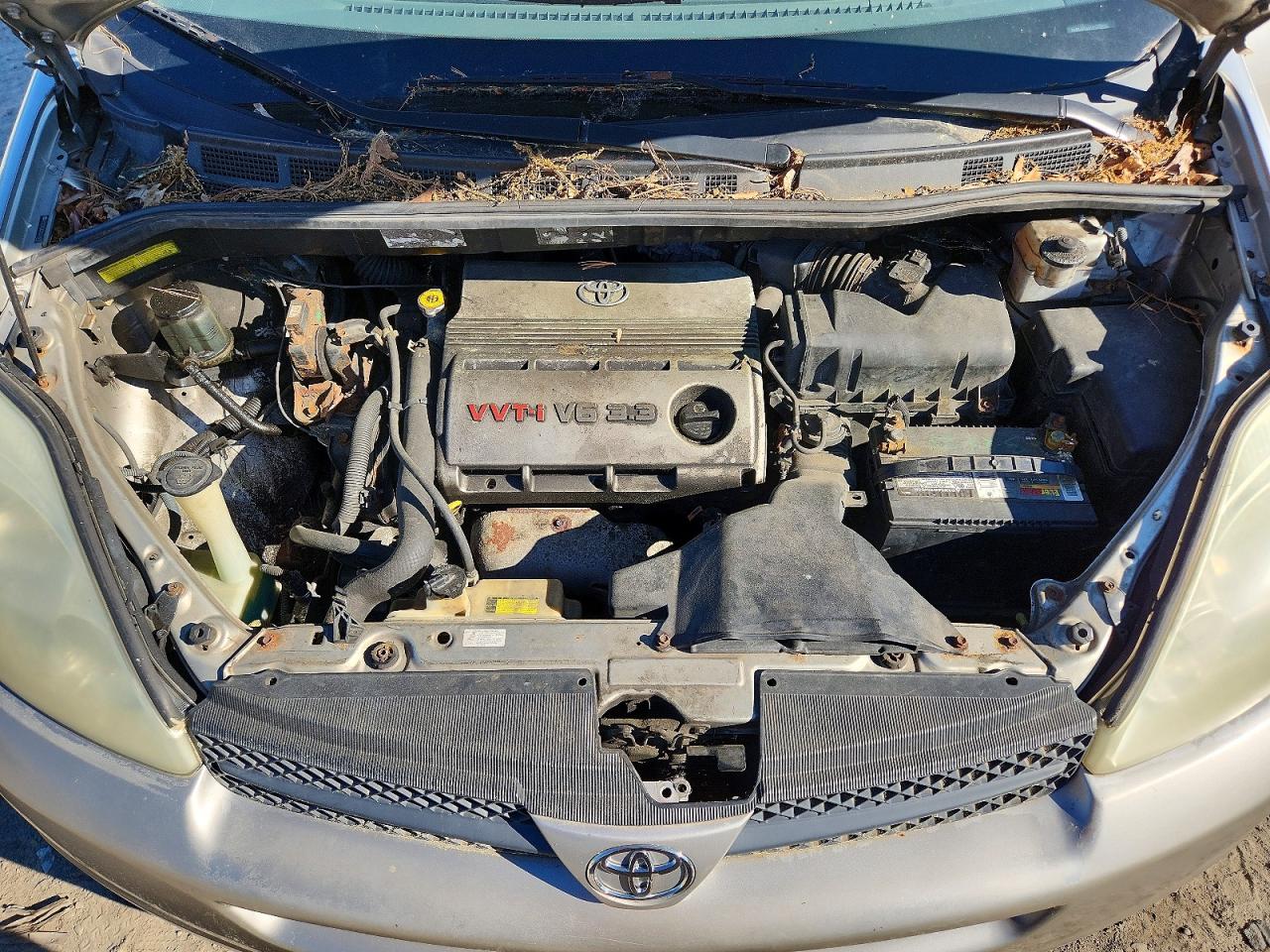 2005 Toyota Sienna Le 7 Passenger Silver vin: 5TDZA23C85S234025