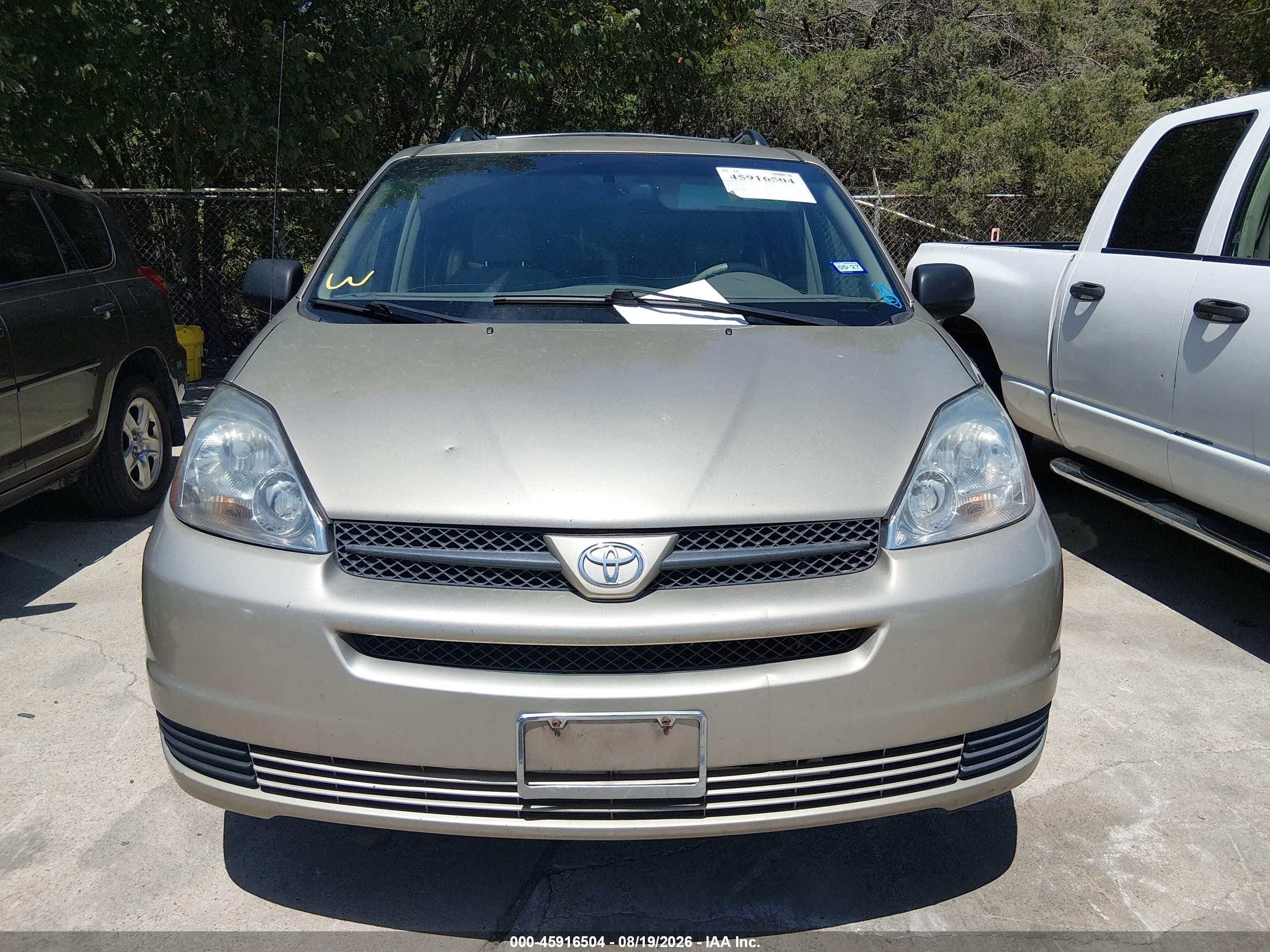 2005 Toyota Sienna Le Золотой vin: 5TDZA23C85S252086