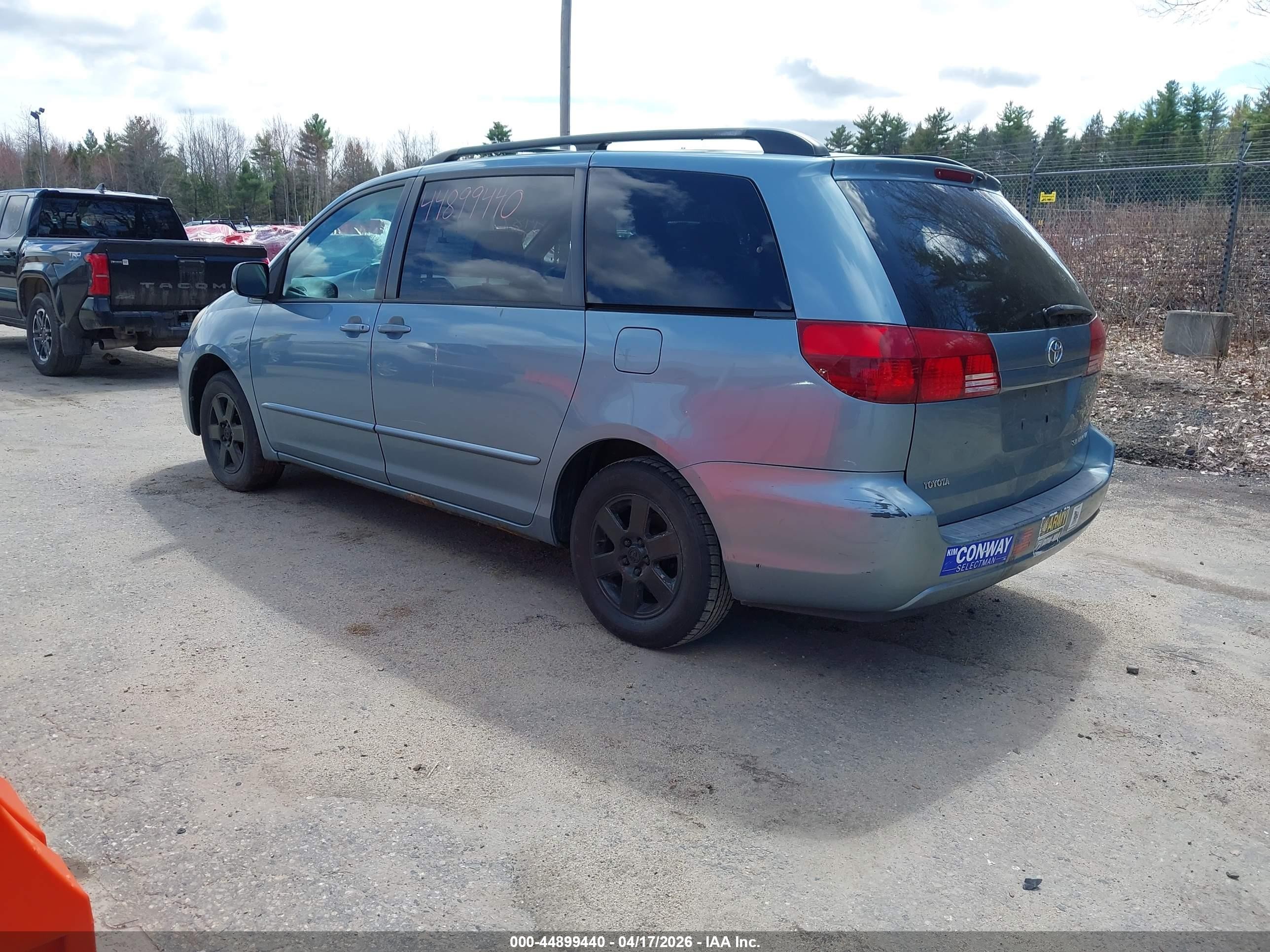2005 Toyota Sienna Le Blue vin: 5TDZA23C85S278560