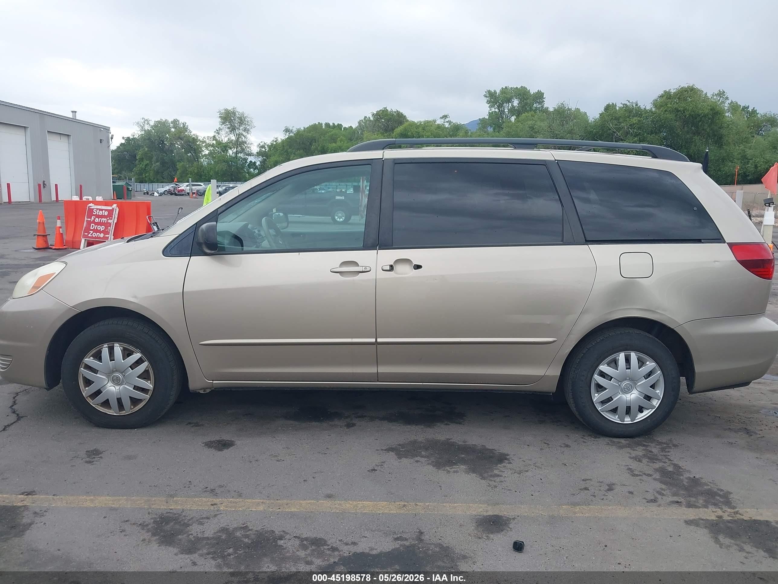 2005 Toyota Sienna Le Tan vin: 5TDZA23C85S301903