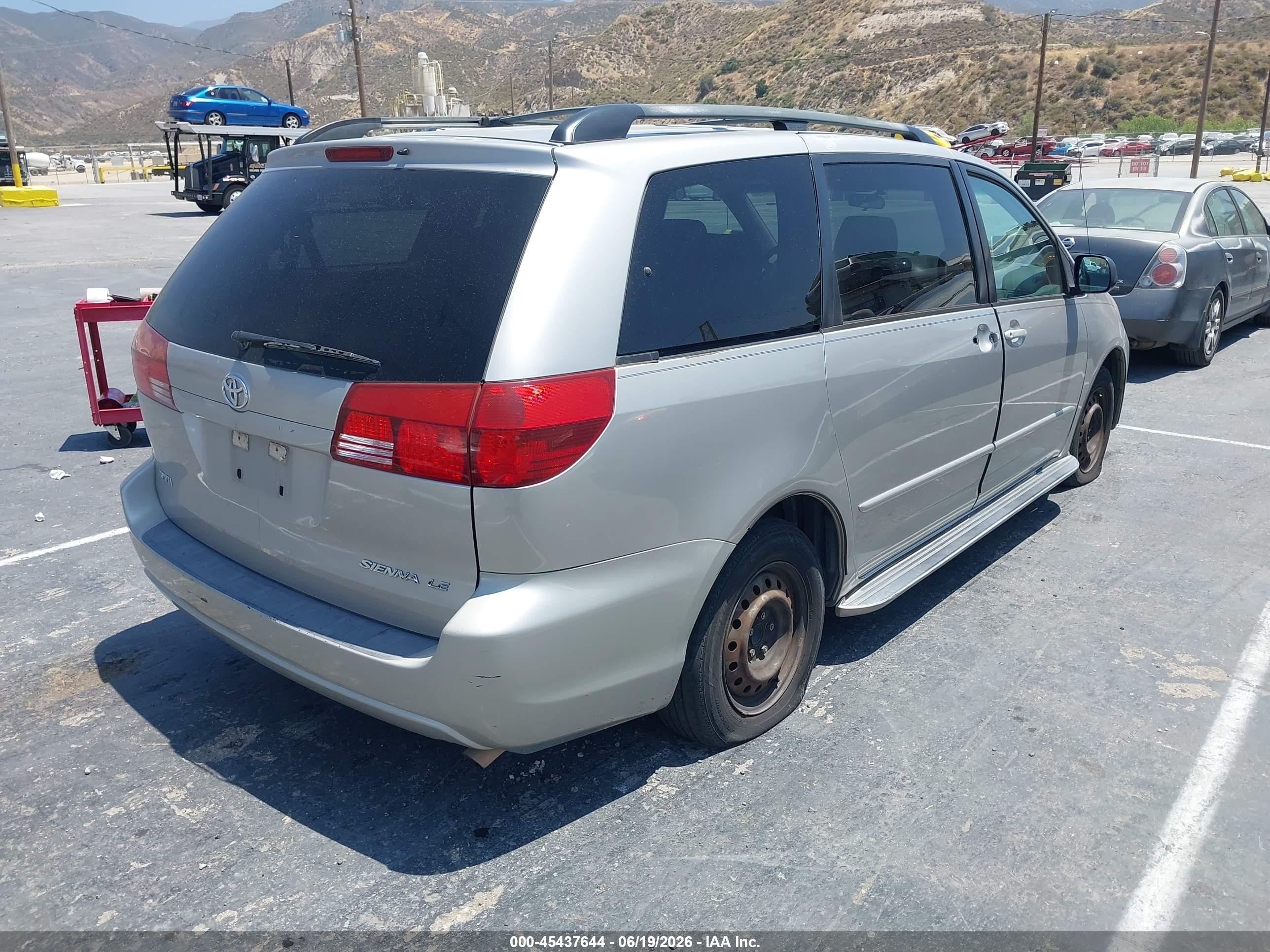 2005 Toyota Sienna Le Silver vin: 5TDZA23C85S352995