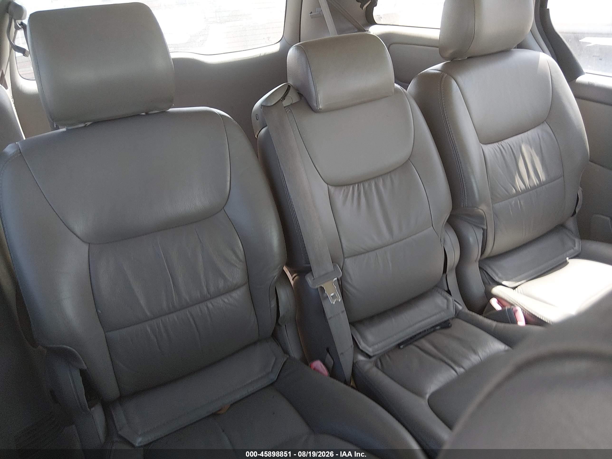 2005 Toyota Sienna Le Бежевый vin: 5TDZA23C85S358070